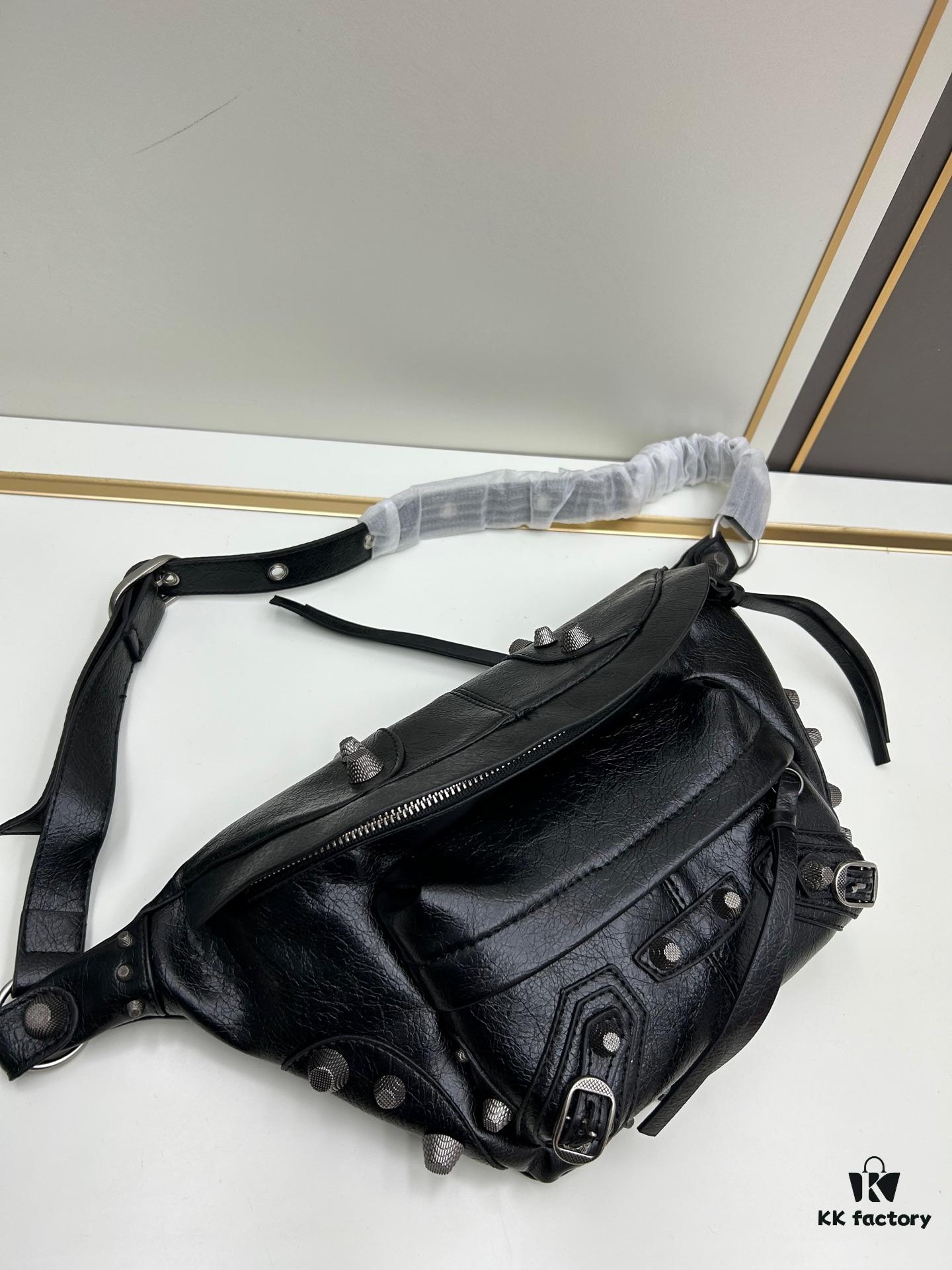 6930e0ef6e68136f4d9b227c Balenciaga LE CAGOLE ||| LE CAGOLE MEN Medium Waist Bag in Black Fine-Grain Lambskin
