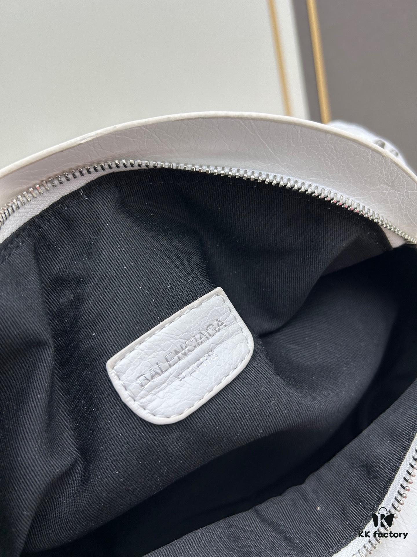 6930e0f96e68136f4d9b2289 Balenciaga LE CAGOLE ||| LE CAGOLE MEN Medium Black Grained Lamb Leather Belt Bag