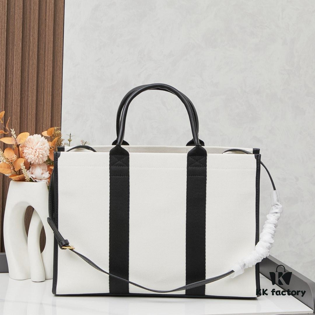6930e17f6e68136f4d9b232e Large Balenciaga Hardware Tote – A modern interpretation of a canvas bag originally developed for the Marine Corps