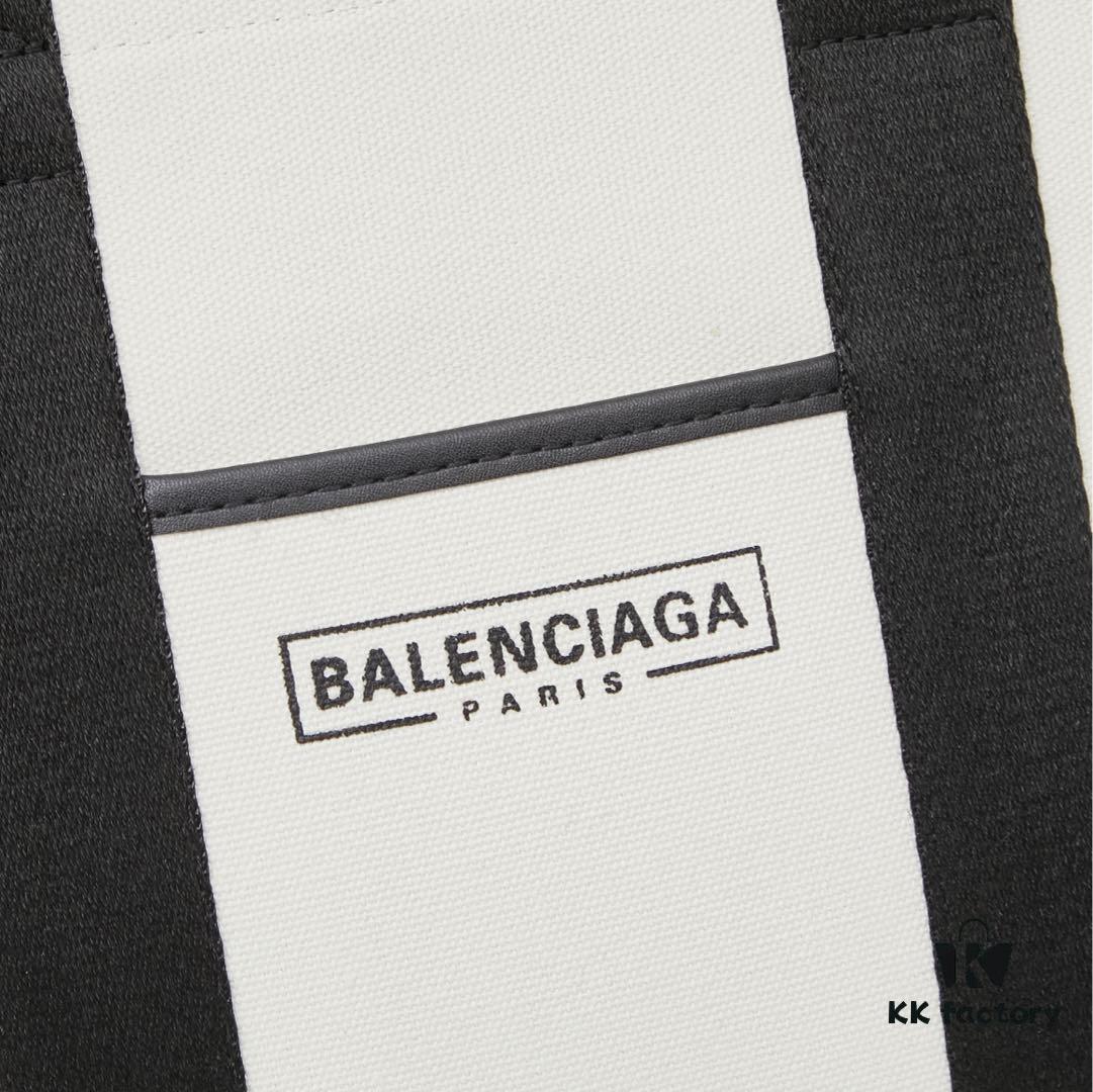 6930e1806e68136f4d9b232f Large Balenciaga Hardware Tote – A modern interpretation of a canvas bag originally developed for the Marine Corps