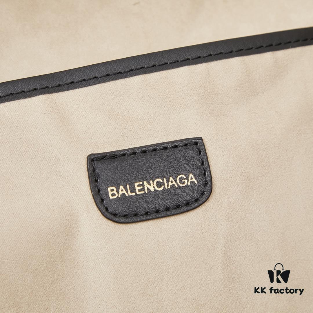 6930e1826e68136f4d9b2334 Large Balenciaga Hardware Tote – A modern interpretation of a canvas bag originally developed for the Marine Corps