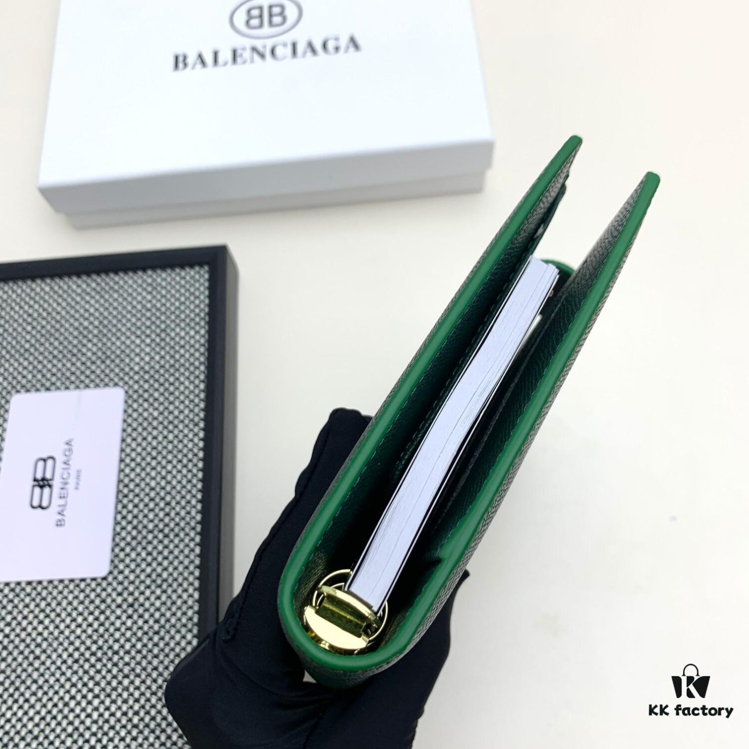 6930e18f6e68136f4d9b2342 BALENCIAGA Notepad Secret Cabinet Style, Fine Smooth Material, Impeccable Craftsmanship with Built-in Card Slots and Dividers, Size 15x19x4cm