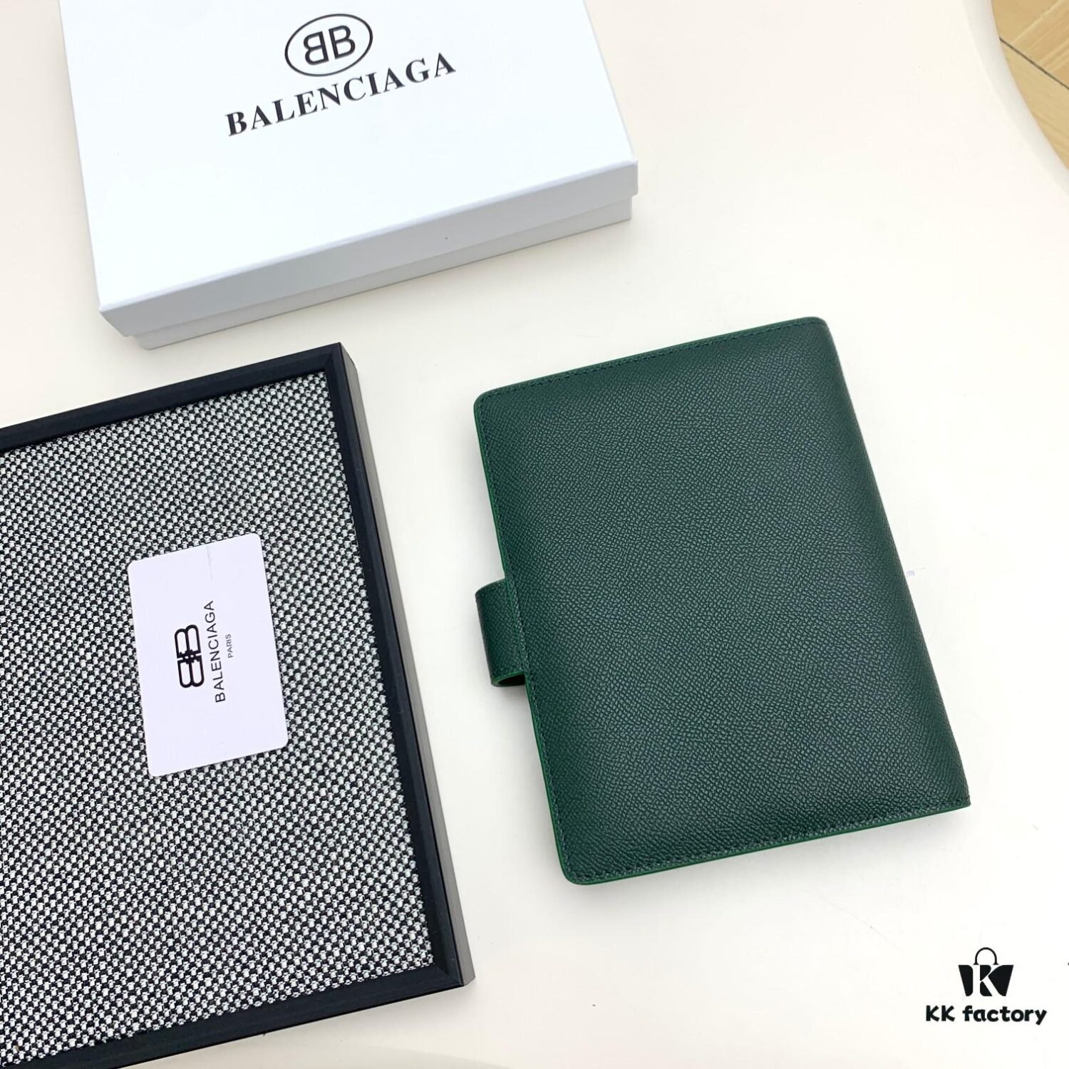 6930e1906e68136f4d9b2344 BALENCIAGA Notepad Secret Cabinet Style, Fine Smooth Material, Impeccable Craftsmanship with Built-in Card Slots and Dividers, Size 15x19x4cm