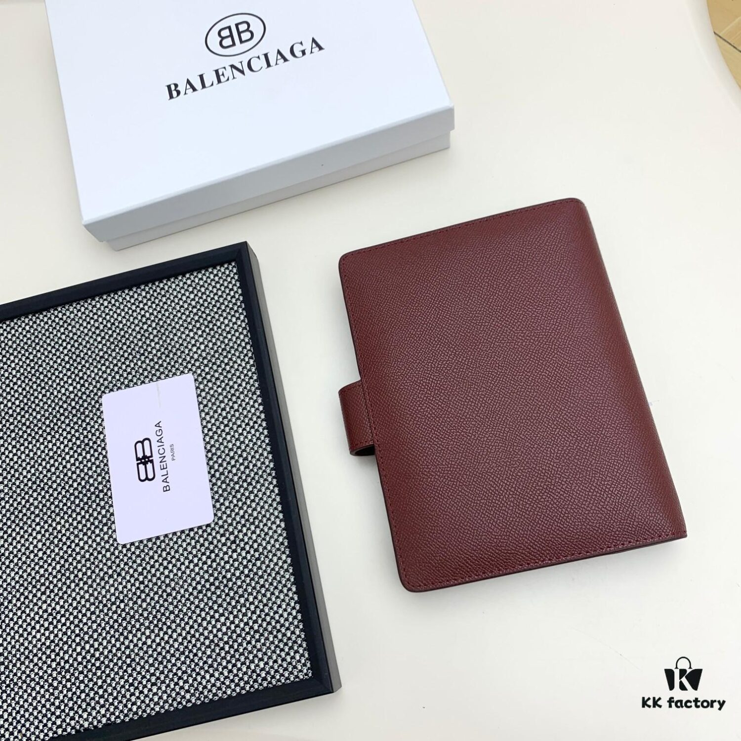 6930e1a46e68136f4d9b235b BALENCIAGA Notepad ✉️ Boutique Edition, Exquisite Smooth Material, Impeccable Craftsmanship, Featuring Card Slots and Interior Compartments, Size 15x19x4cm