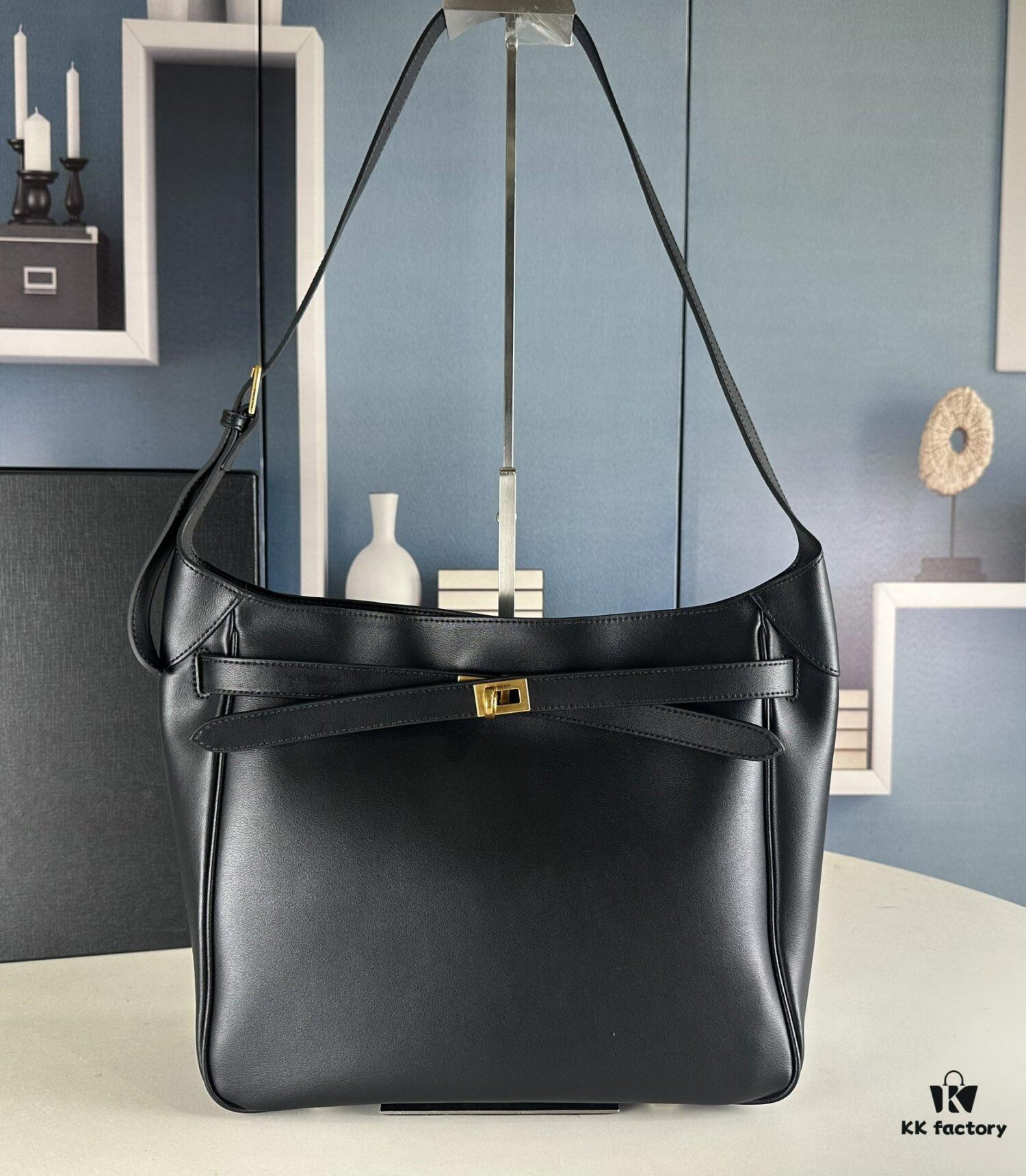 6930e1bb6e68136f4d9b2375 New BALENCIAGA Winter 24 Collection Re-See Shoulder Bucket Bag, Full-Grain Leather, Minimalist Luxury Design, Upcycled Motorbike Glove Handbag with Keychain Closure, Elegant and Sophisticated Lazy Lady Style