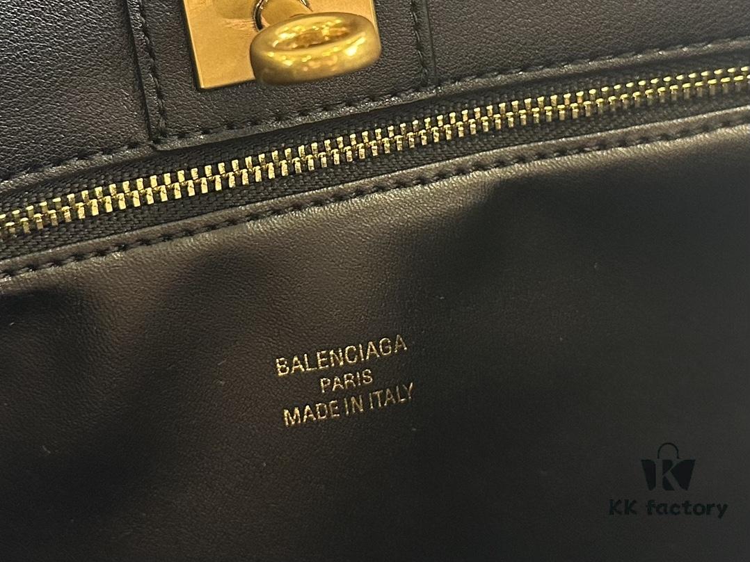 6930e1c16e68136f4d9b237e New BALENCIAGA Winter 24 Collection Re-See Shoulder Bucket Bag, Full-Grain Leather, Minimalist Luxury Design, Upcycled Motorbike Glove Handbag with Keychain Closure, Elegant and Sophisticated Lazy Lady Style