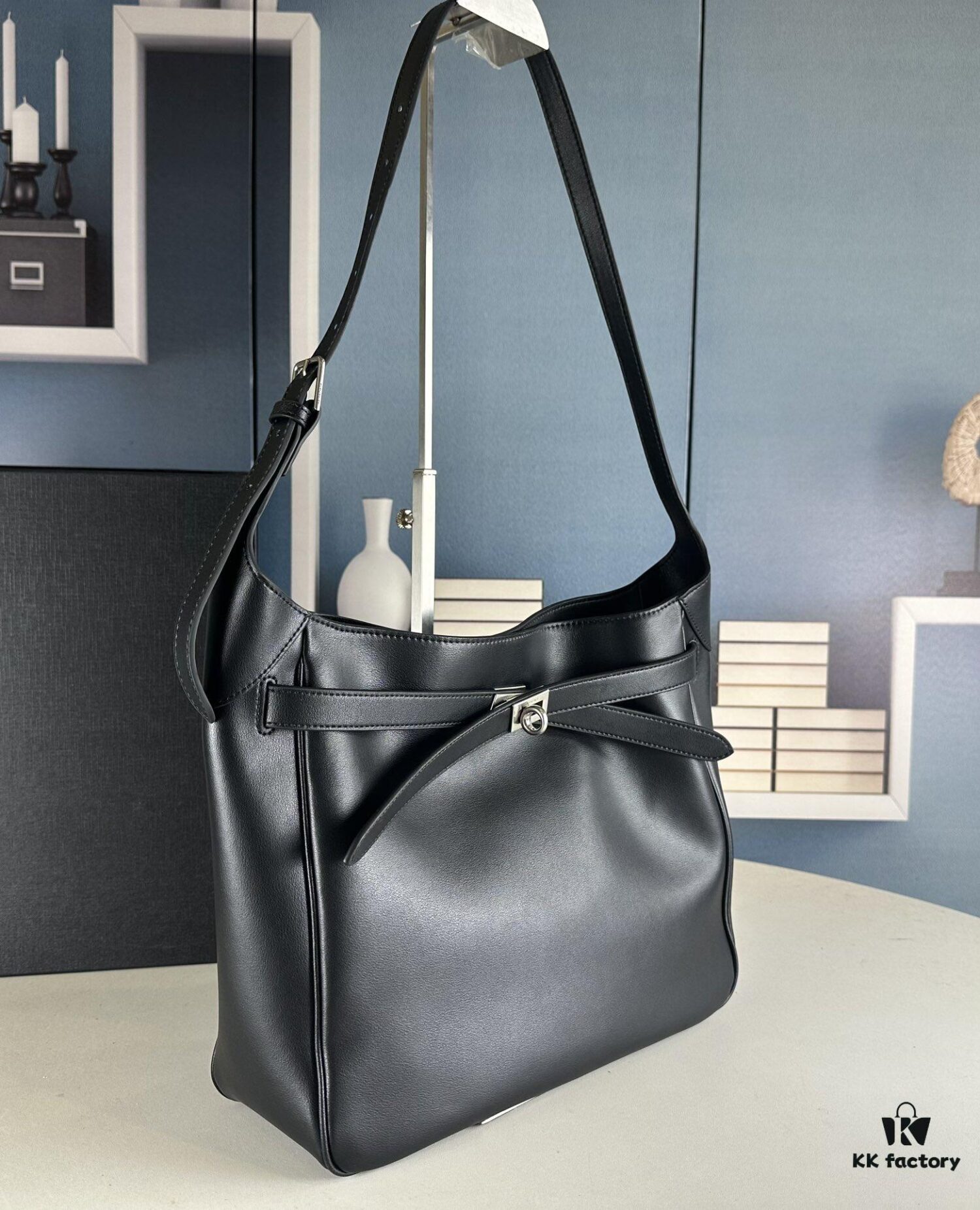 6930e1c46e68136f4d9b2383 New Balenciaga Winter 24 Collection Re-See Shoulder Bucket Bag, Top-Grain Leather, Minimalist Luxury Design, Recycled Motorcycle Glove Handbag with Keychain Closure, Elegant and Sophisticated Look