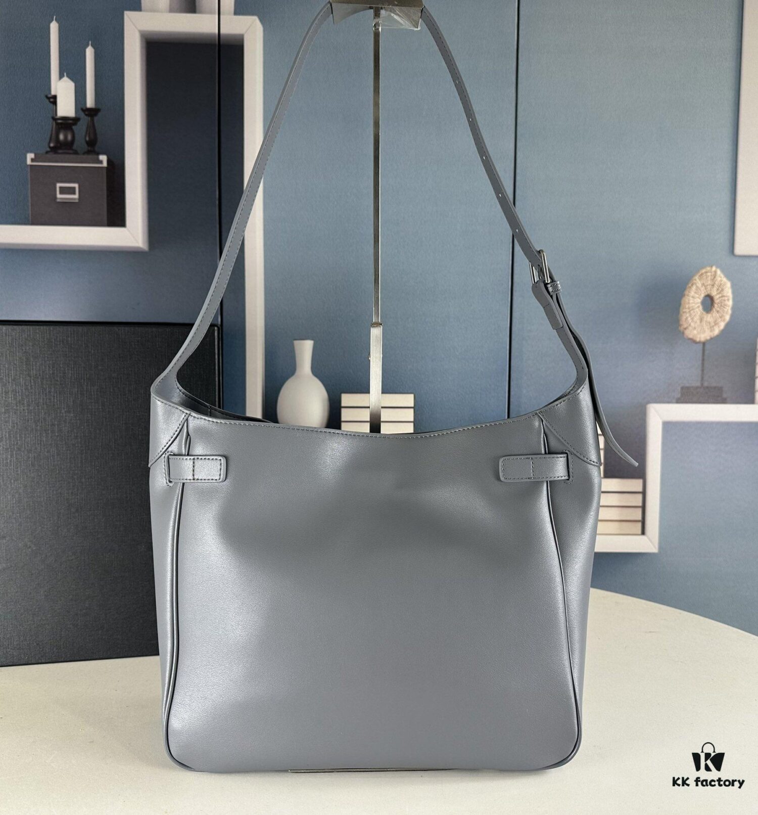 6930e1cb6e68136f4d9b238e New Balenciaga Winter 24 Collection Re-see Shoulder Bucket Bag, Top Grain Leather, Minimalist Luxury Design, Upcycled Motorcycle Glove Handbag with Keychain Closure, Effortless Chic Style