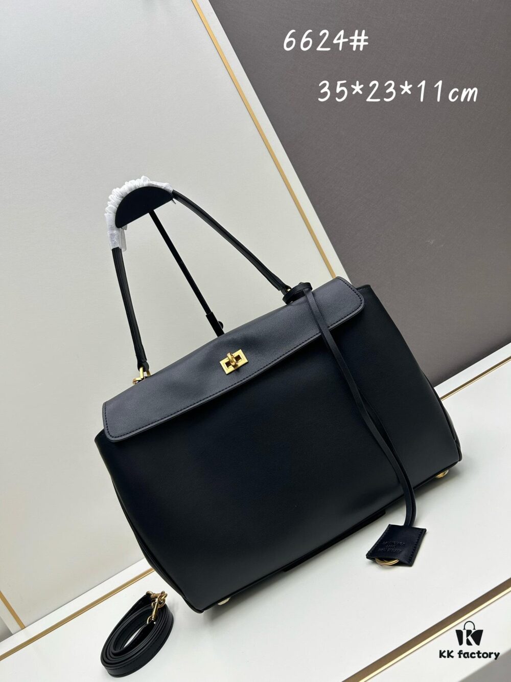 35cm Balenciaga Rodeo 🖤🖤
