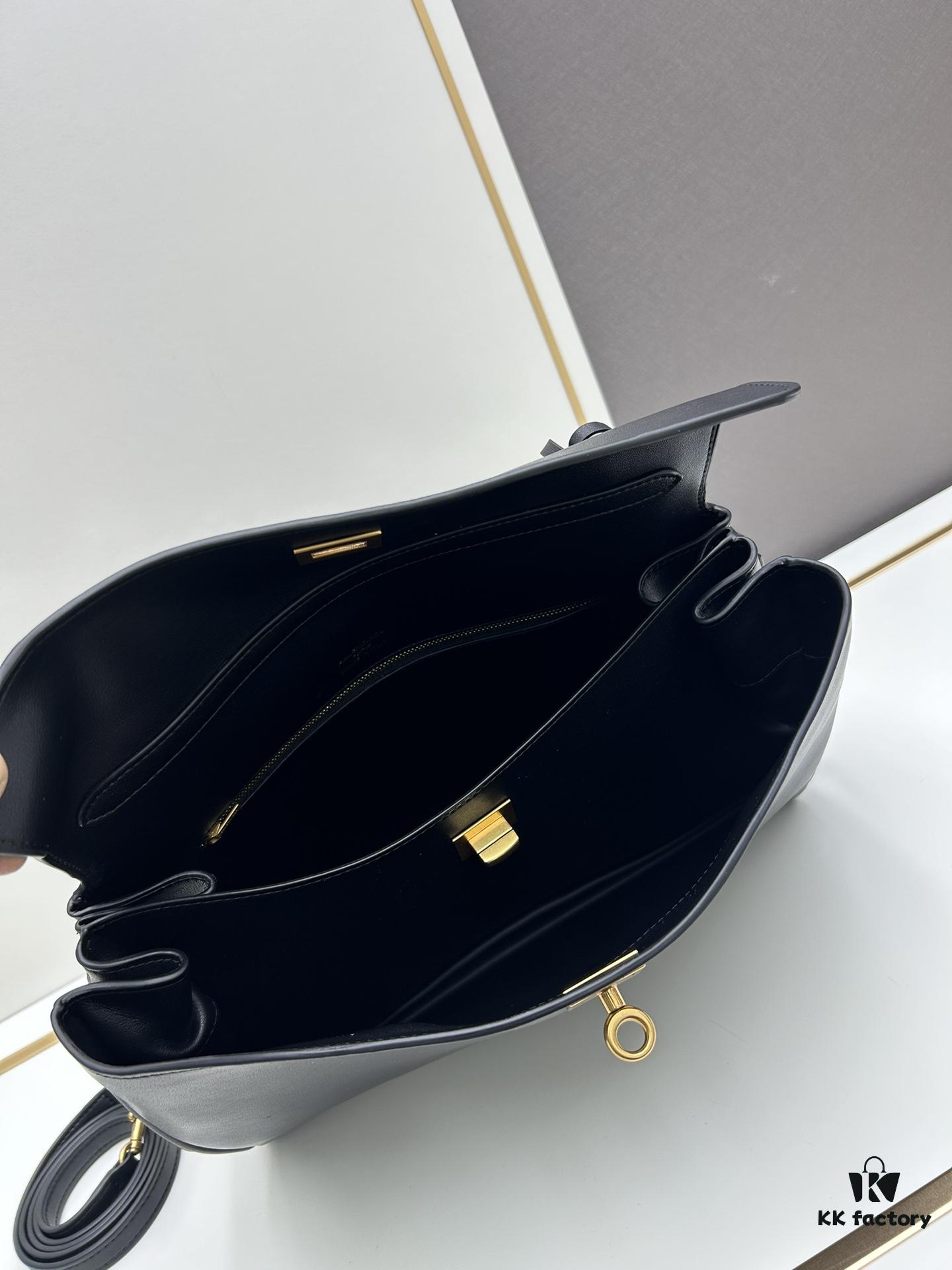 6930e1ed6e68136f4d9b23bc 35cm Balenciaga Rodeo 🖤🖤