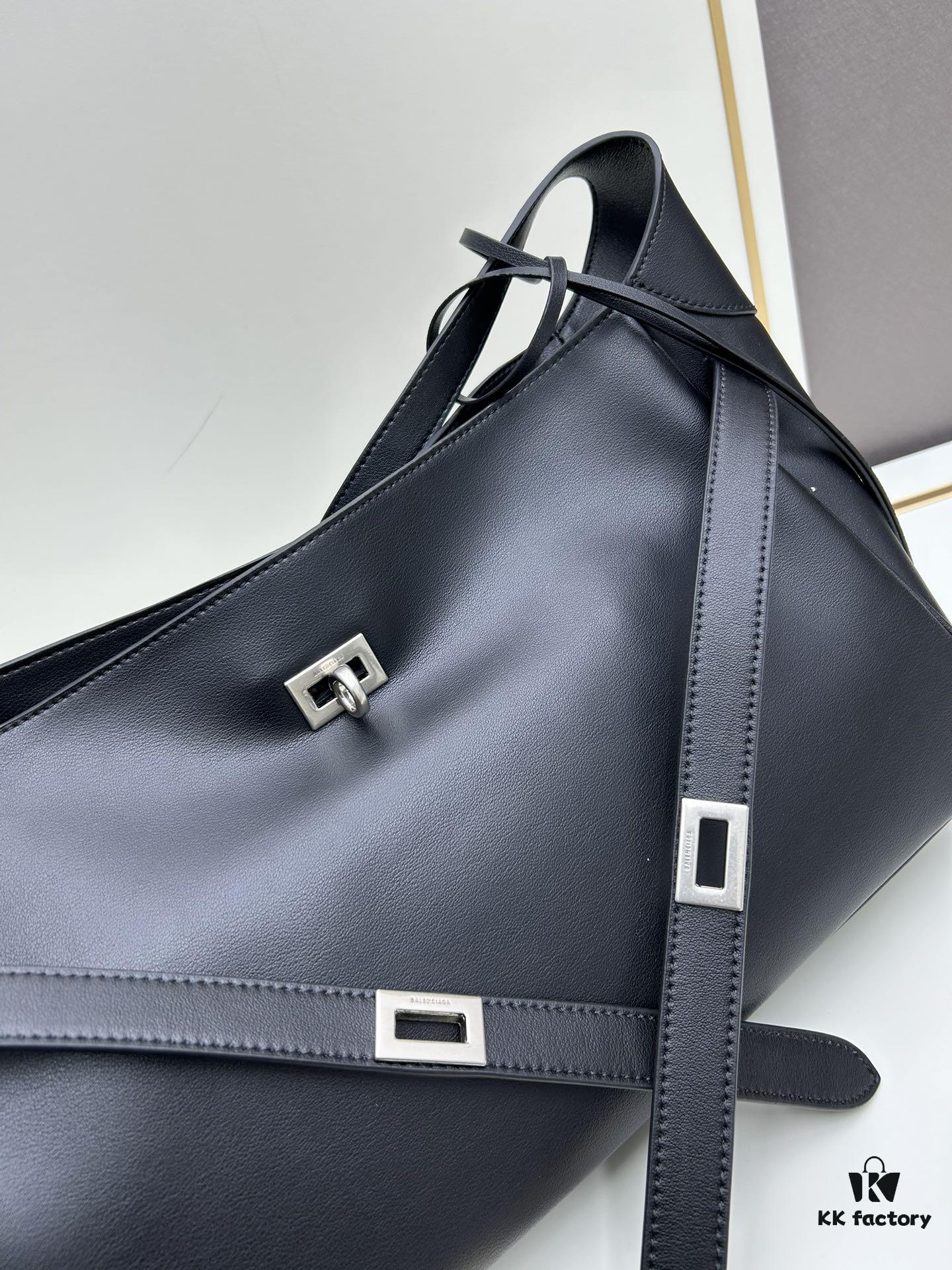 6930e21c6e68136f4d9b23fd New BALENCIAGA Winter 24 Collection Re-See Shoulder Bucket Bag, Top-Grain Cowhide Leather, Minimalist Luxury Design