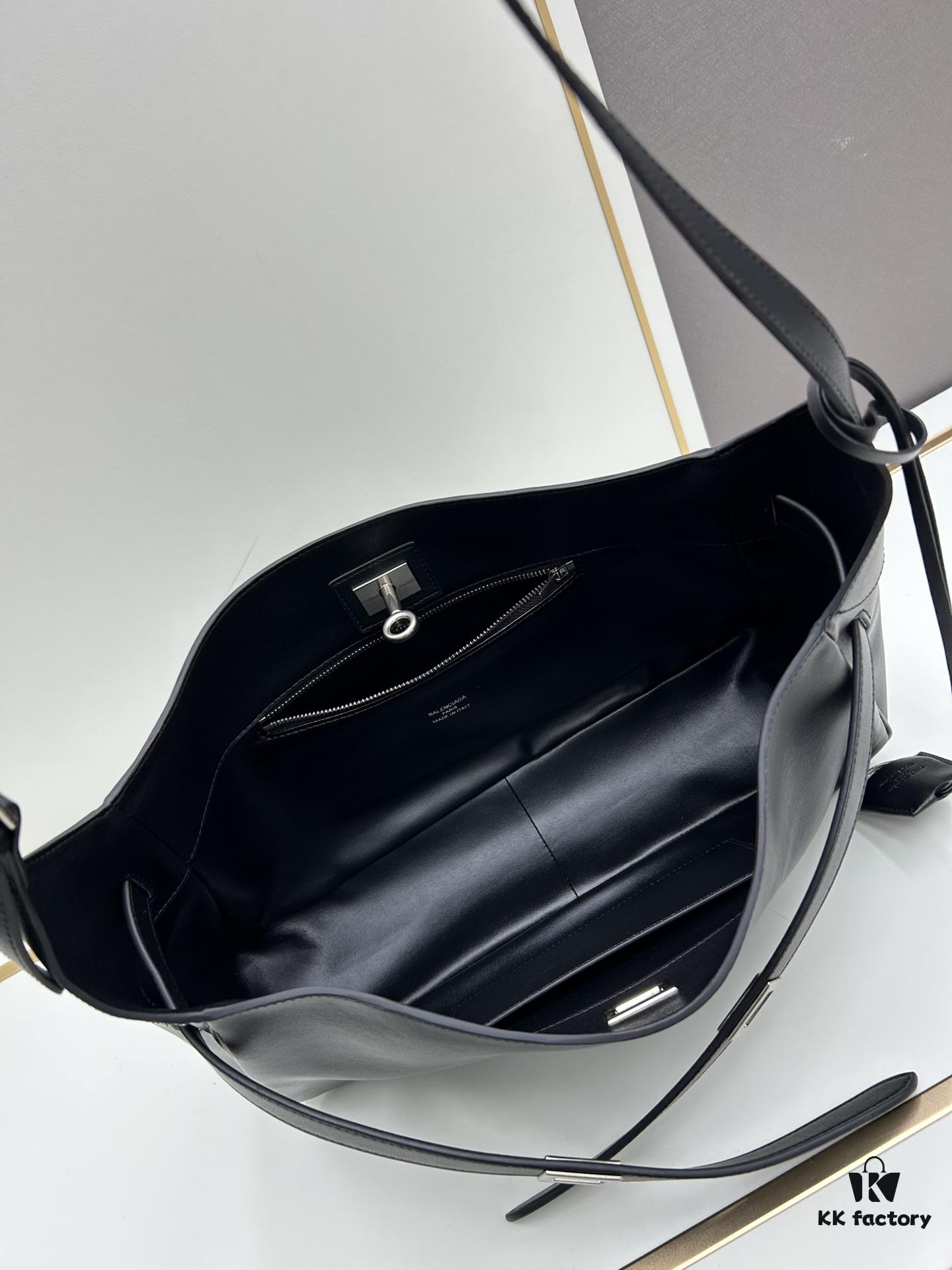 6930e21d6e68136f4d9b23fe New BALENCIAGA Winter 24 Collection Re-See Shoulder Bucket Bag, Top-Grain Cowhide Leather, Minimalist Luxury Design
