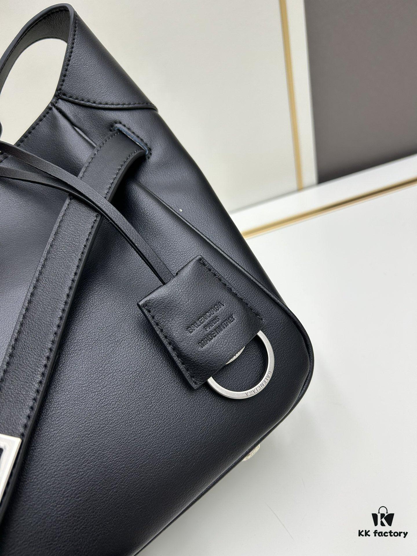 6930e21d6e68136f4d9b23ff New BALENCIAGA Winter 24 Collection Re-See Shoulder Bucket Bag, Top-Grain Cowhide Leather, Minimalist Luxury Design