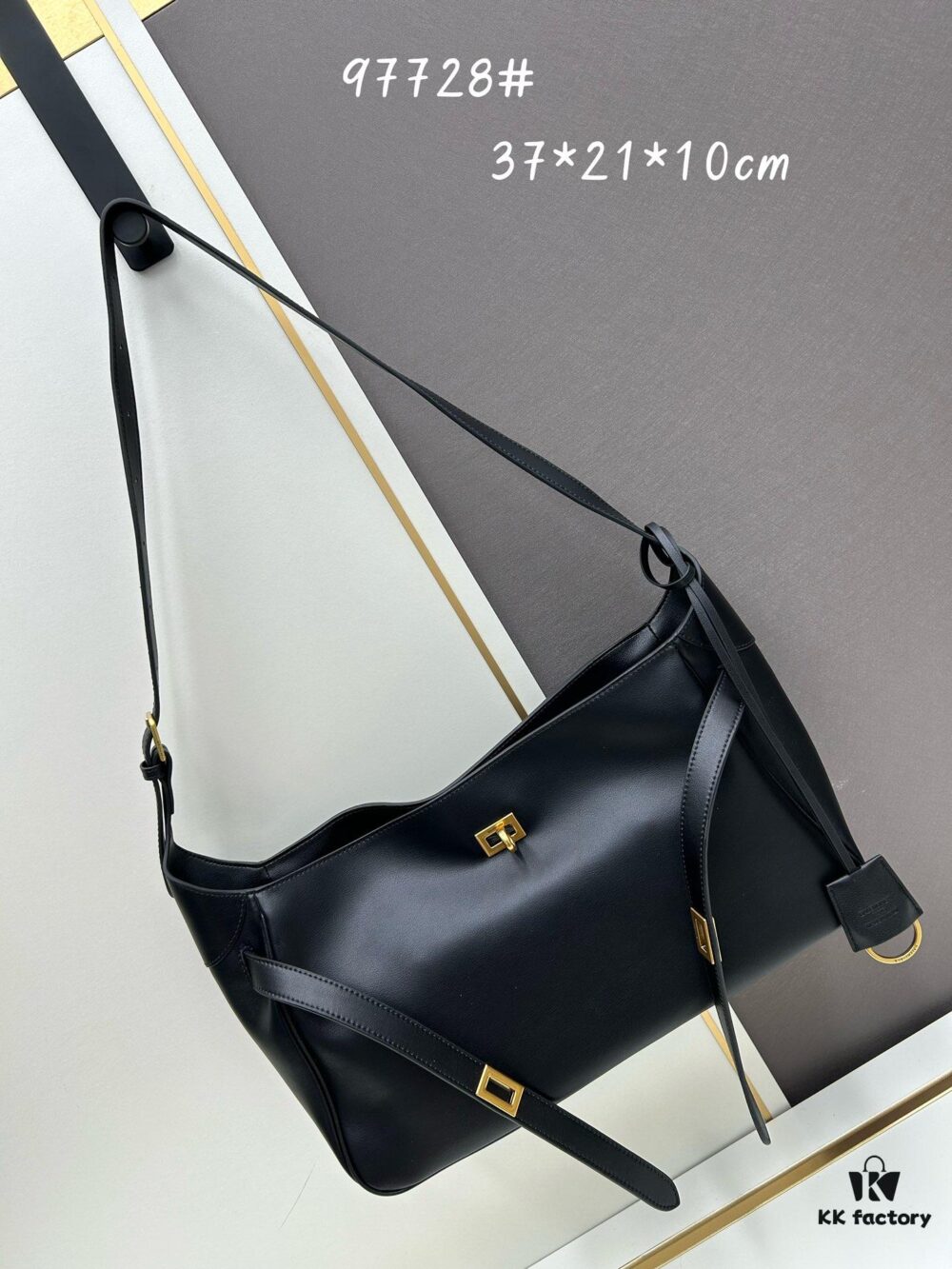 6930e2206e68136f4d9b2403 New BALENCIAGA Winter 24 Collection Re-See Shoulder Bucket Bag, Full-Grain Leather, Minimalist Luxury Design, Upcycled Motorbike Glove Handbag with Keyring Closure, Elegant and Edgy Style