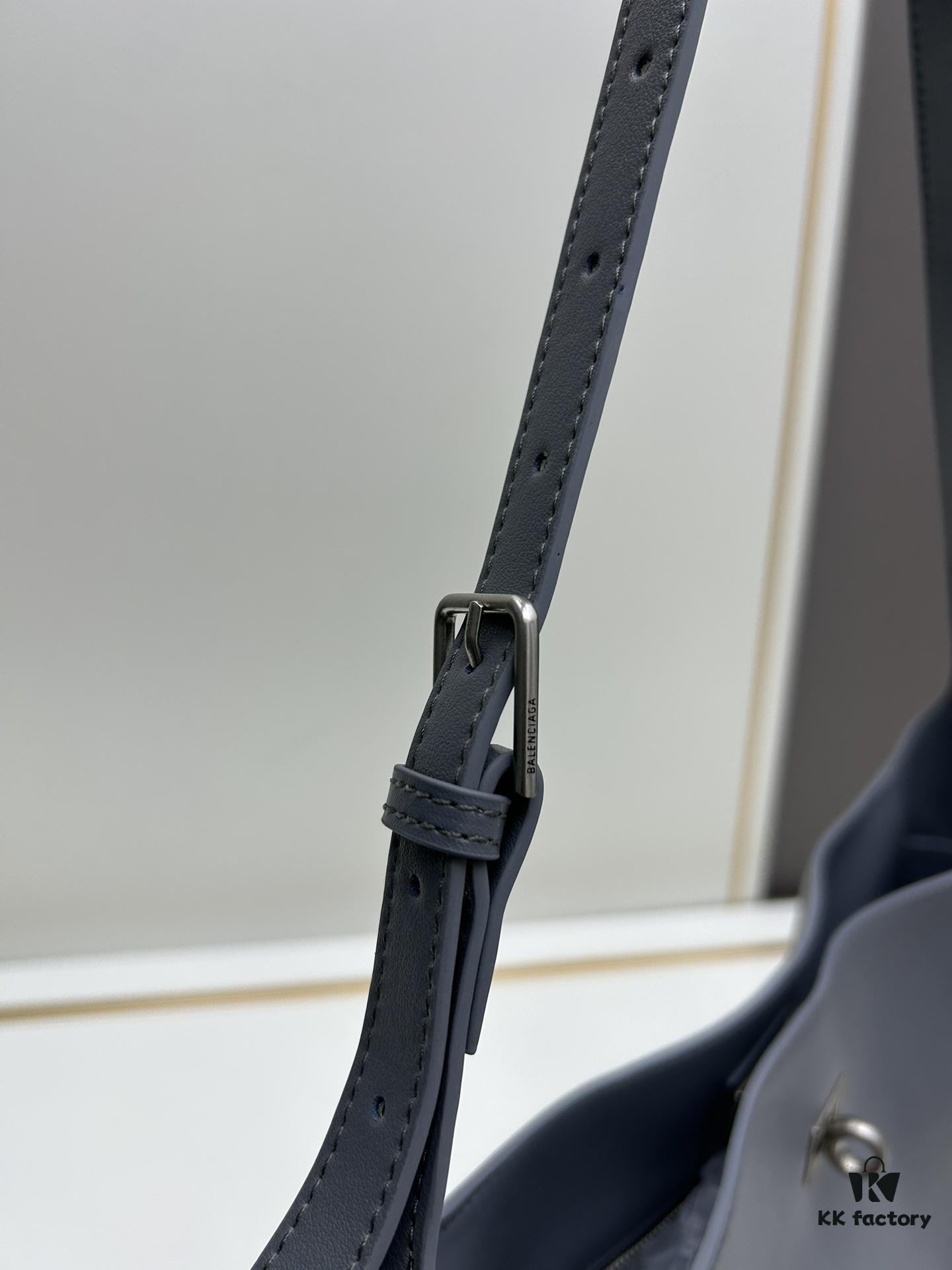 6930e2466e68136f4d9b2433 New BALENCIAGA Winter 24 Collection Re-See Shoulder Bucket Bag, Full-Grain Leather, Minimalist Luxury Design, Upcycled Motorbike Glove Handbag with Keychain Closure, Elegant and Sophisticated, Size 30x25x10