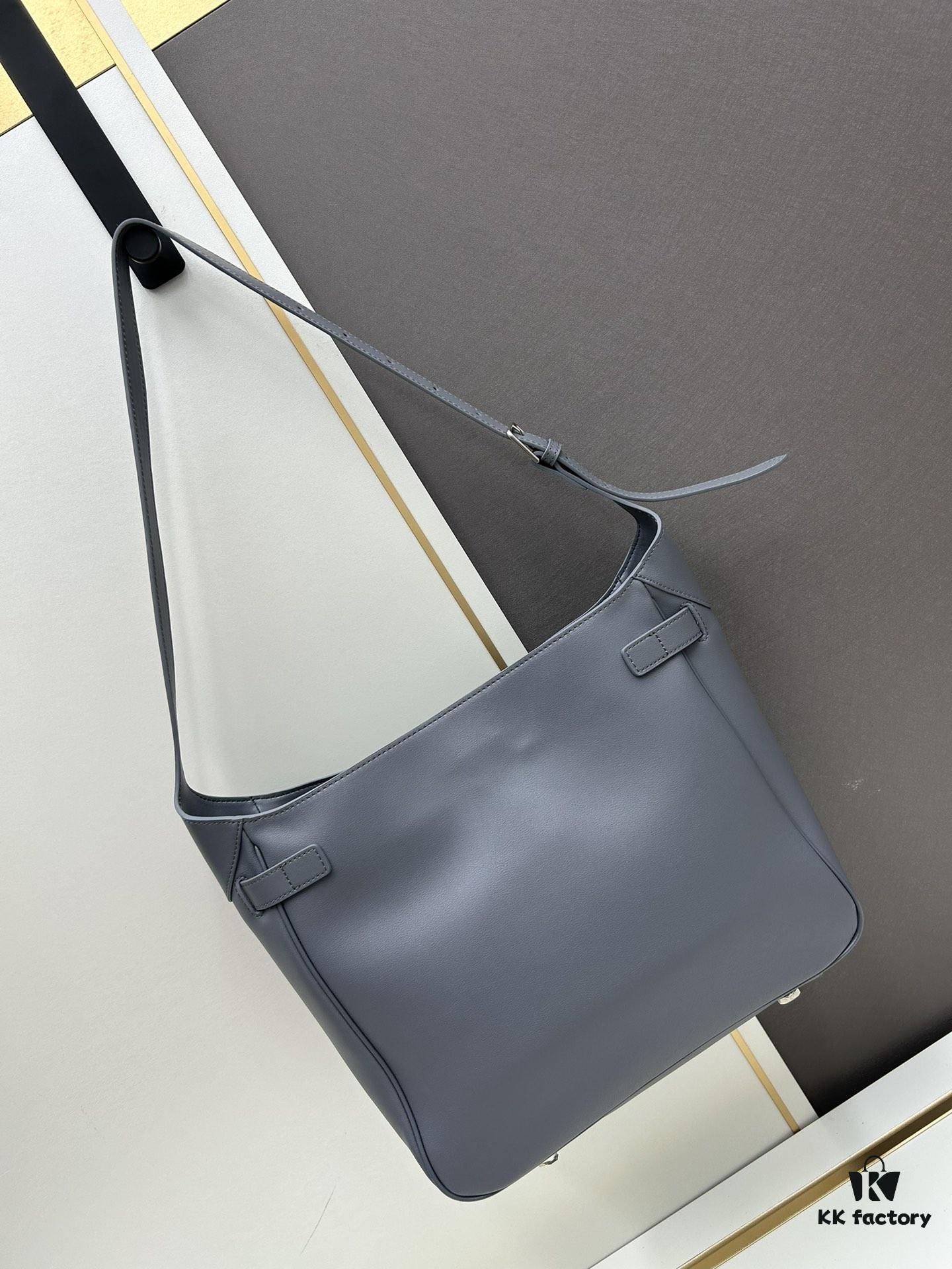6930e2676e68136f4d9b2462 New BALENCIAGA Winter 24 Collection Re-See Shoulder Bucket Bag, Full-Grain Leather, Minimalist Luxury Design, Upcycled Motorbike Glove Handbag with Keychain Closure, Elegant and Sophisticated, Size 30x25x10