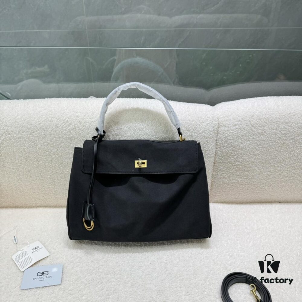 6930e2866e68136f4d9b2493 Balenciaga Rodeo 🖤🖤