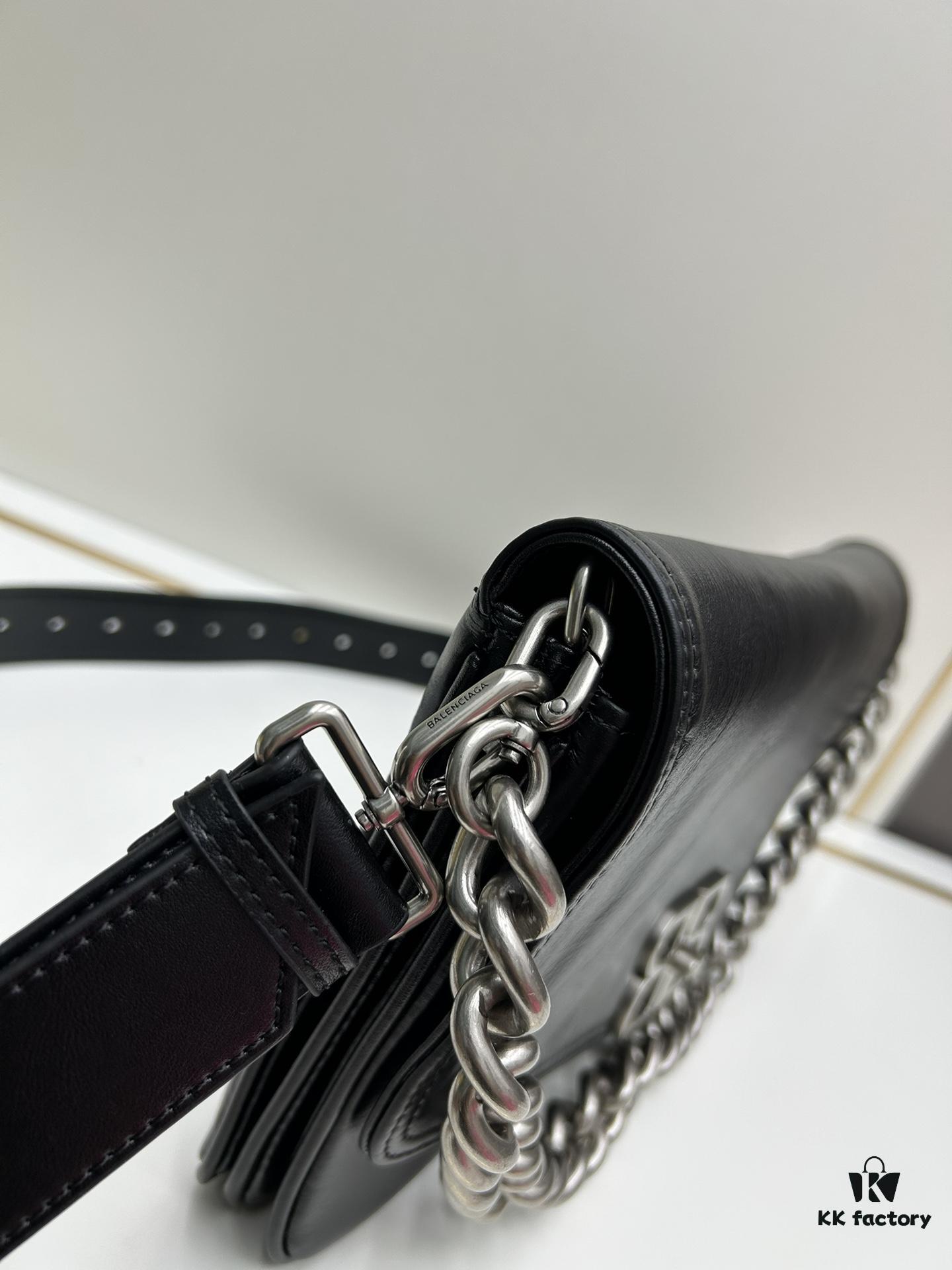 6930e2aa6e68136f4d9b24cb Medium Size 💰 Latest Hot-Selling Balenciaga New Soft Bag 84883, Top Grain Leather, Soft and Fine Texture, Stylish Metal Chain Strap