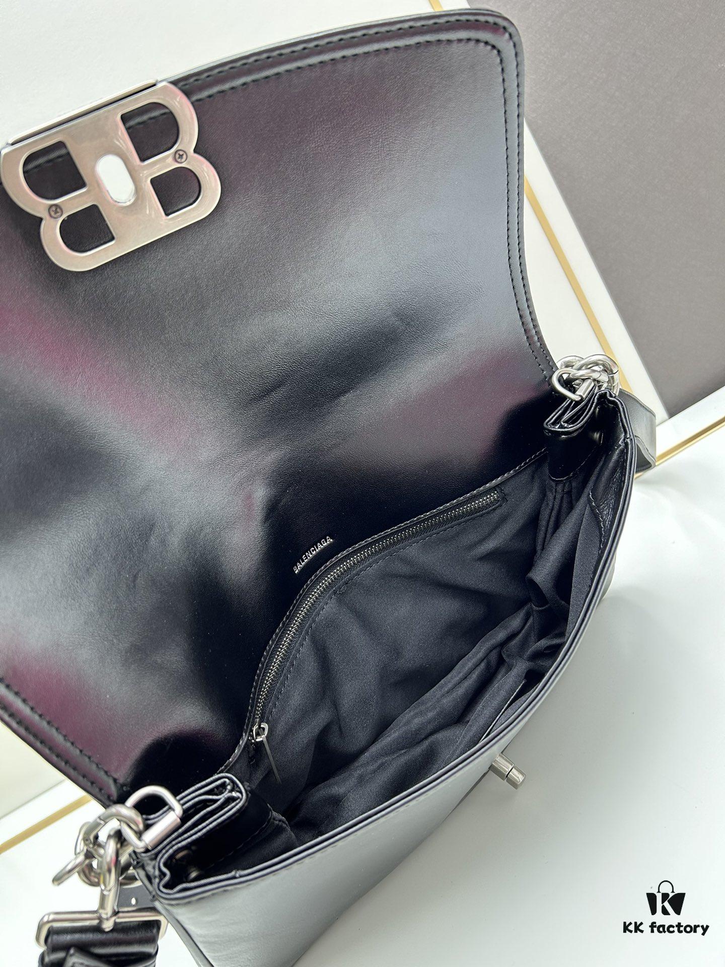 6930e2aa6e68136f4d9b24cc Medium Size 💰 Latest Hot-Selling Balenciaga New Soft Bag 84883, Top Grain Leather, Soft and Fine Texture, Stylish Metal Chain Strap