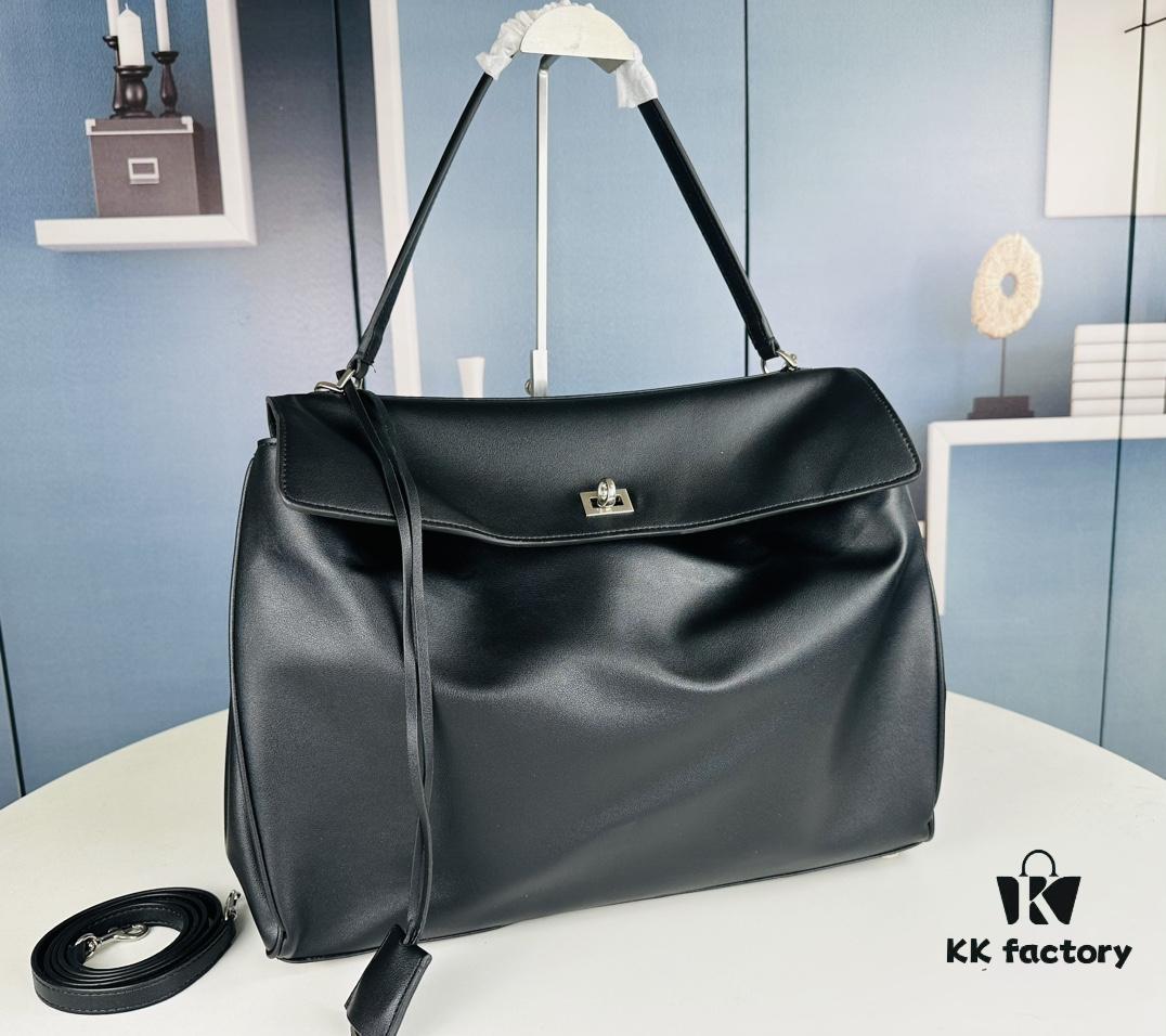 6930e3006e68136f4d9b254a Large BALENCIAGA RODEO BAG Masterpiece - Instant Icon