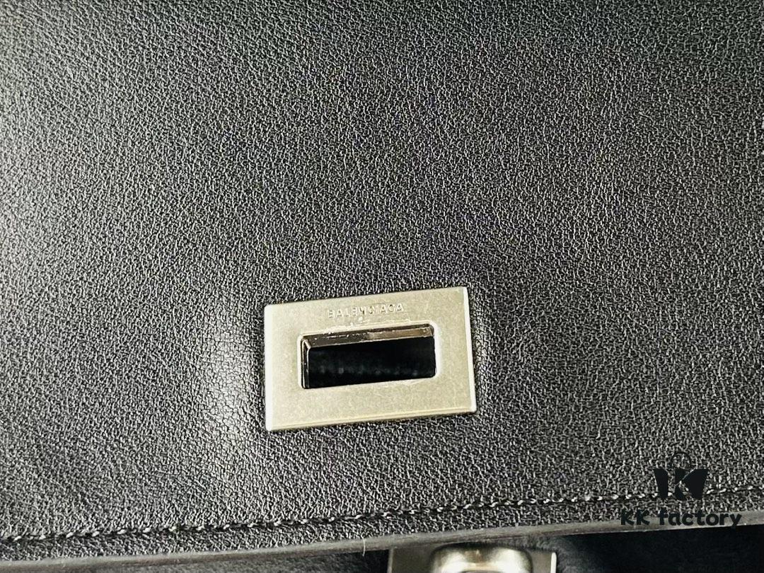 6930e3026e68136f4d9b254c Large BALENCIAGA RODEO BAG Masterpiece - Instant Icon
