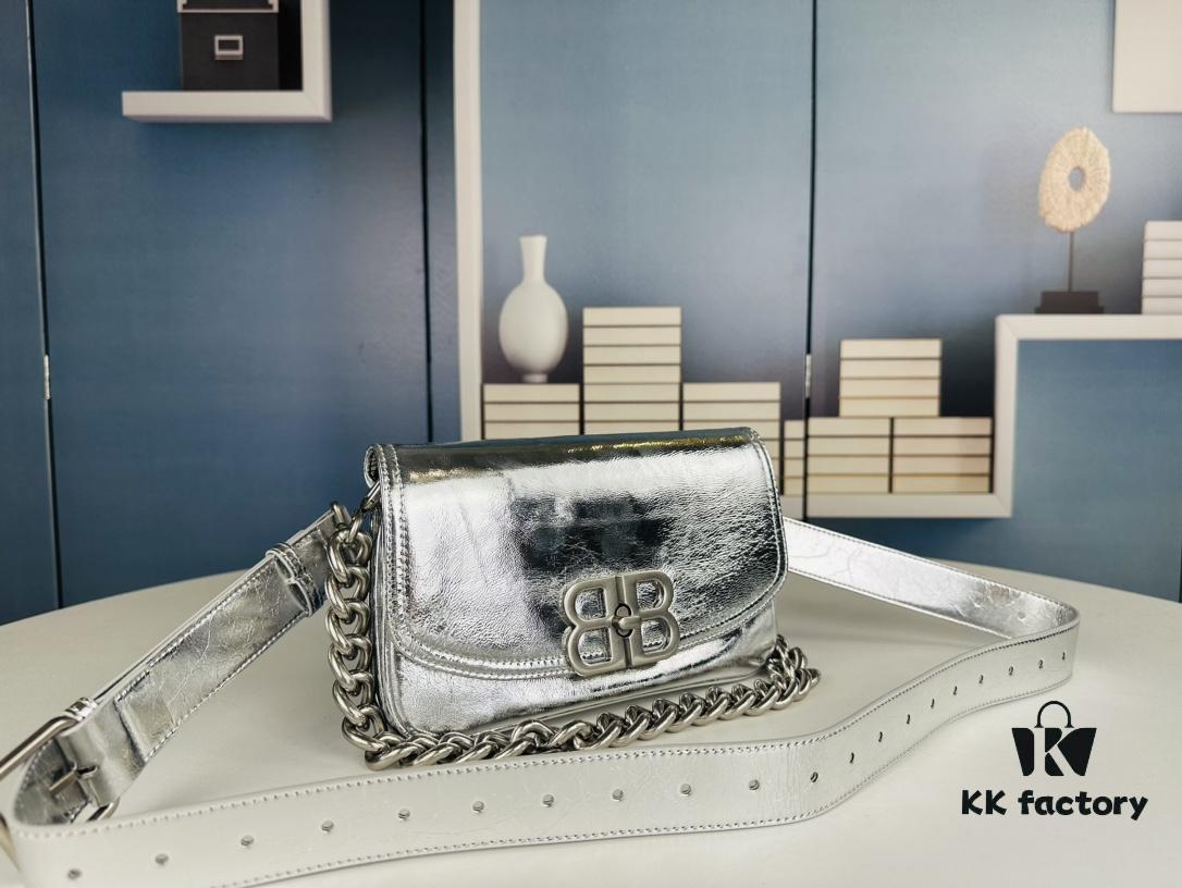 6930e31e6e68136f4d9b2578 Small Size Latest Hot-Selling Balenciaga New Soft Bag, Premium Full-Grain Leather, Soft and Fine Texture, Stylish Metal Chain Strap, 23x14x6cm