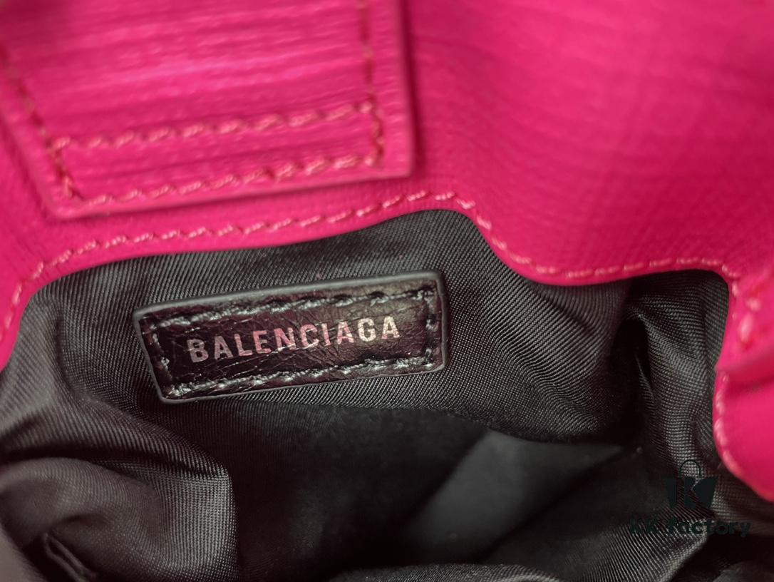 6930e41b6e68136f4d9b2715 Upgraded Version (with Serial Number) 🔥 Balenciaga Phone Bag with Herringbone Pattern