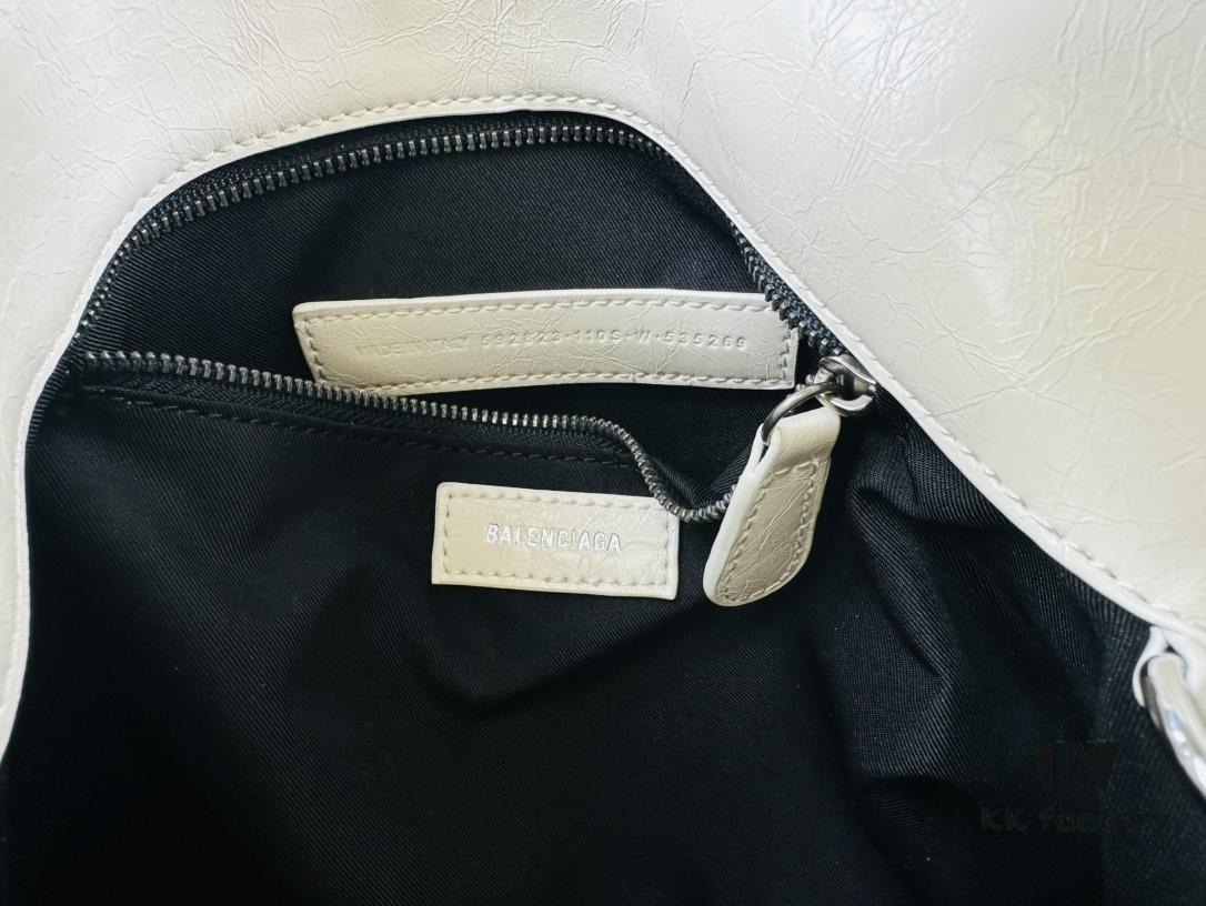 Balenciaga's New Large Tote from Fall 2023 Collection