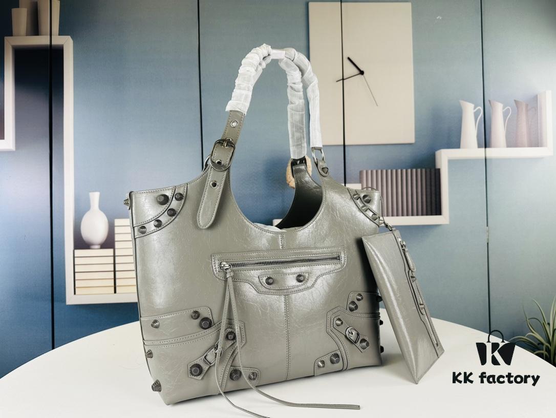 6930e4396e68136f4d9b2745 Balenciaga Motorcycle Tote Bag from Fall 23 Collection