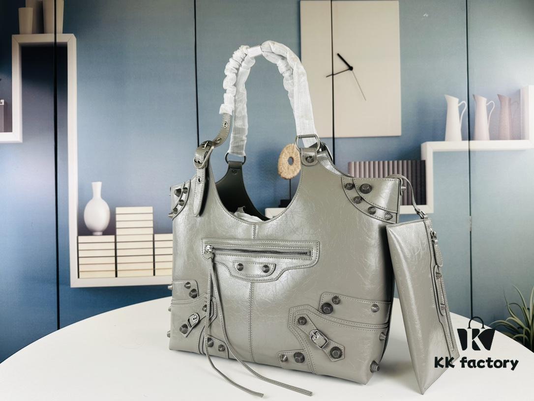 6930e4396e68136f4d9b2747 Balenciaga Motorcycle Tote Bag from Fall 23 Collection
