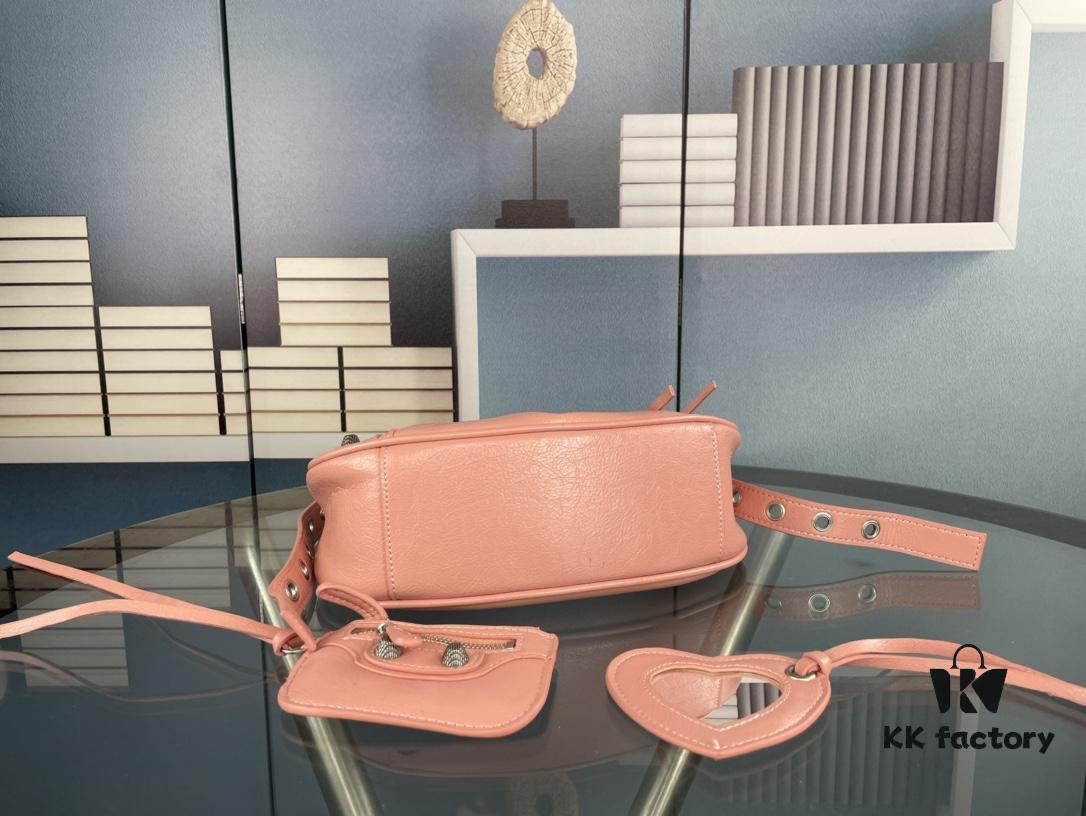 6930e4556e68136f4d9b276a Small Size - Balenciaga Le Cagole Crescent Shoulder Bag