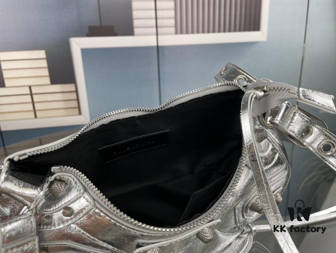 6930e4556e68136f4d9b276b Balenciaga Le Cagole Crescent Shoulder Bag - Small Size