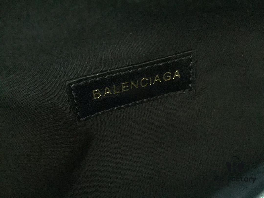 6930e4a26e68136f4d9b27ea Upgraded Version Available at Counter | Top-Quality Original Replica BALENCIAGA Paris Fashion Crossbody Bag / Waist Bag (Unisex) Model: 180613 (Black) Size: 24*9*18cm