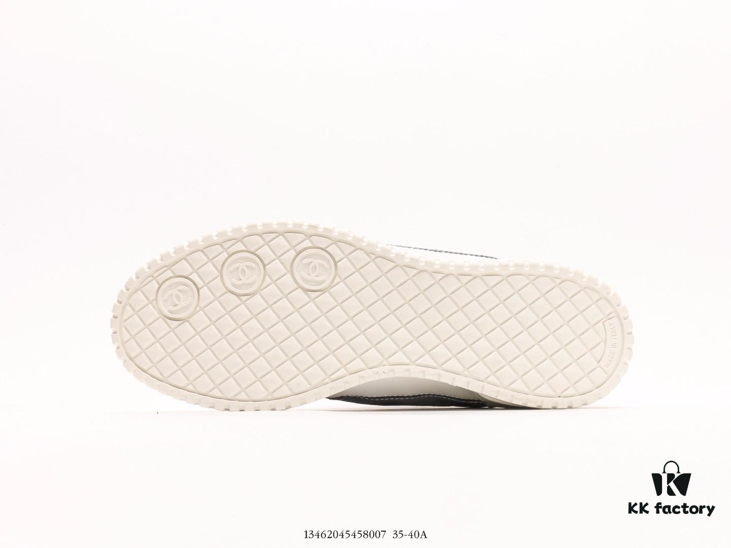 6930e6d56e68136f4d9b2bc7 Chanel 2024 Spring/Summer New Arrival Suede and Calfskin Leather Sneakers