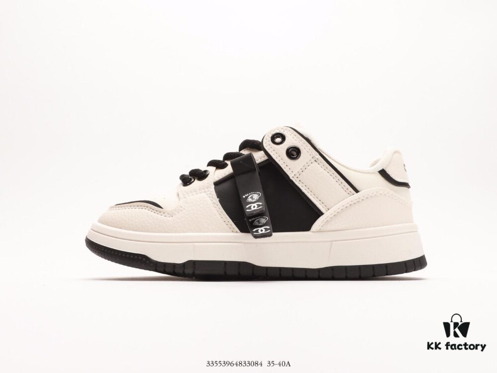 Chanel 23SS Spring Resort Collection Metallic Style Casual Shoes, Latest International Runway Series, Imported Genuine Metal Leather, Technical Fabric, Original Custom Breathable Mesh Lining, Lightweight Foam Composite Sole Molded to Original Design, 3.5CM Thick Sole
