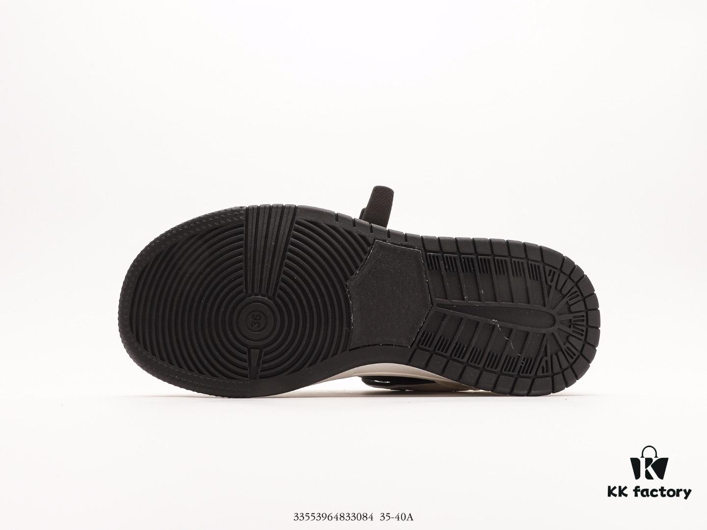 6930e6db6e68136f4d9b2bd2 Chanel 23SS Spring Resort Collection Metallic Style Casual Shoes, Latest International Runway Series, Imported Genuine Metal Leather, Technical Fabric, Original Custom Breathable Mesh Lining, Lightweight Foam Composite Sole Molded to Original Design, 3.5CM Thick Sole