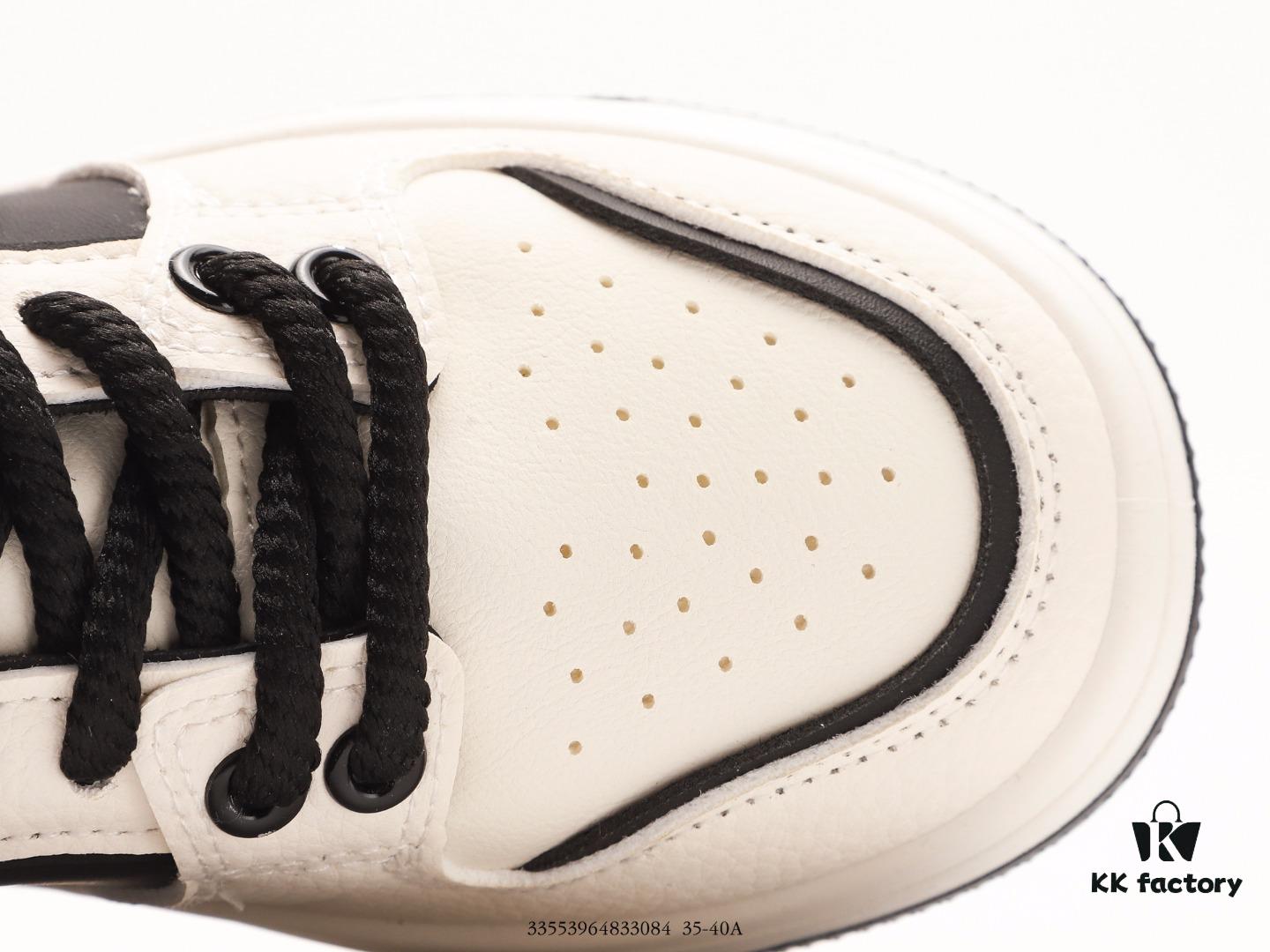 6930e6de6e68136f4d9b2bd6 Chanel 23SS Spring Resort Collection Metallic Style Casual Shoes, Latest International Runway Series, Imported Genuine Metal Leather, Technical Fabric, Original Custom Breathable Mesh Lining, Lightweight Foam Composite Sole Molded to Original Design, 3.5CM Thick Sole