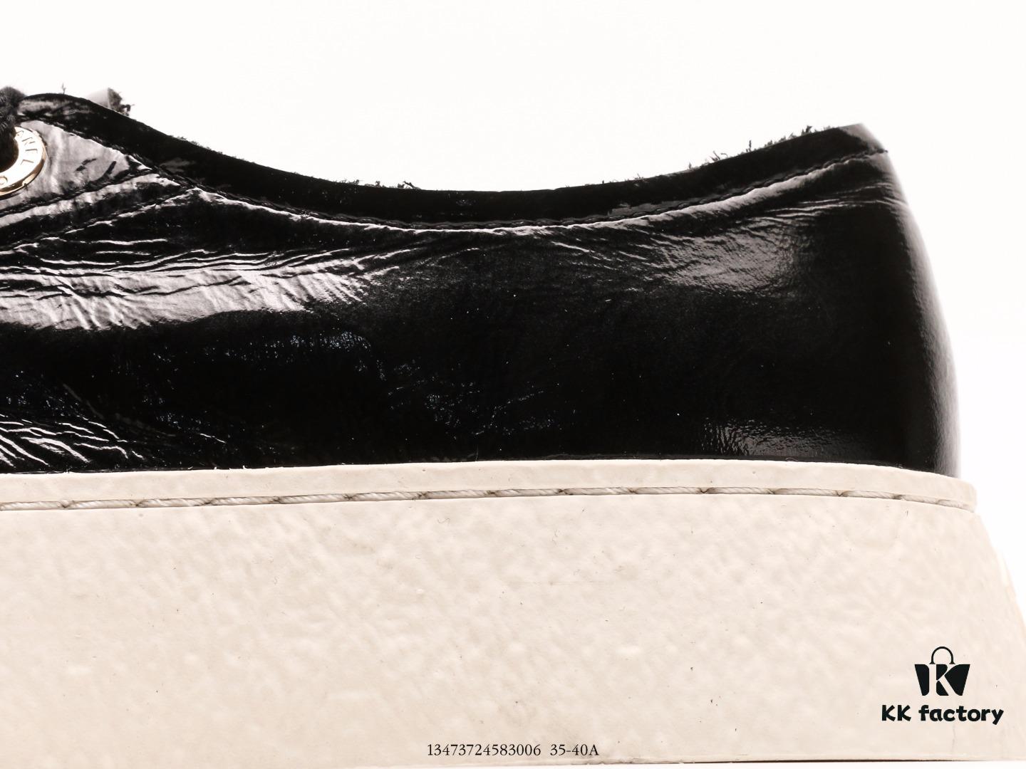 6930e6e06e68136f4d9b2bd8 Chanel x Adidas Collaboration Vintage-Style Lightweight Sneaker, Chanel's Latest Four-Season Ultimate Derivative Thick-Soled Shoe That Elevates Overall Silhouette and Enhances Style