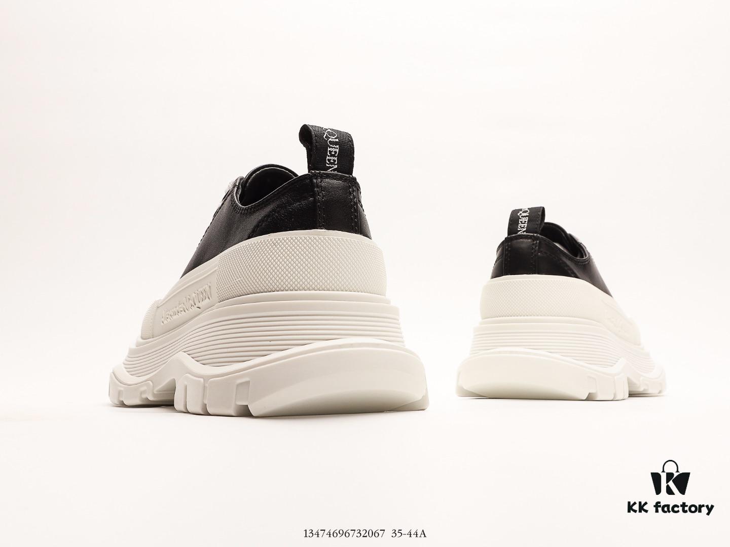 6930e75c6e68136f4d9b2ca7 Alexander McQueen Alexander Wang Lace-Up Leather Canvas Shoes 2022 Spring Collection Premiere