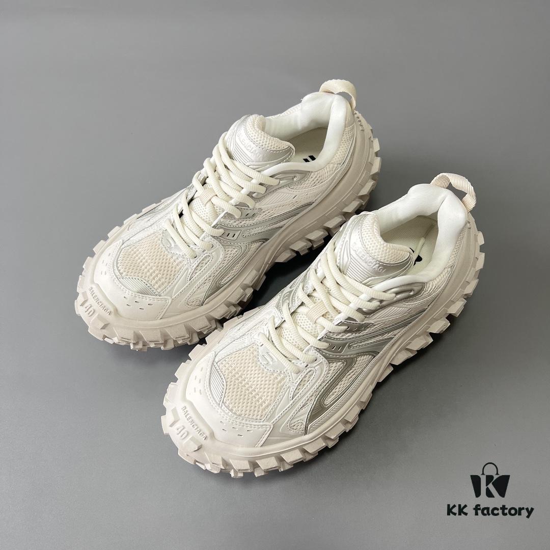 6930e8ba6e68136f4d9b2ed1 BALENCIAGA Defender Silver Tire Dad Sneakers Unisex