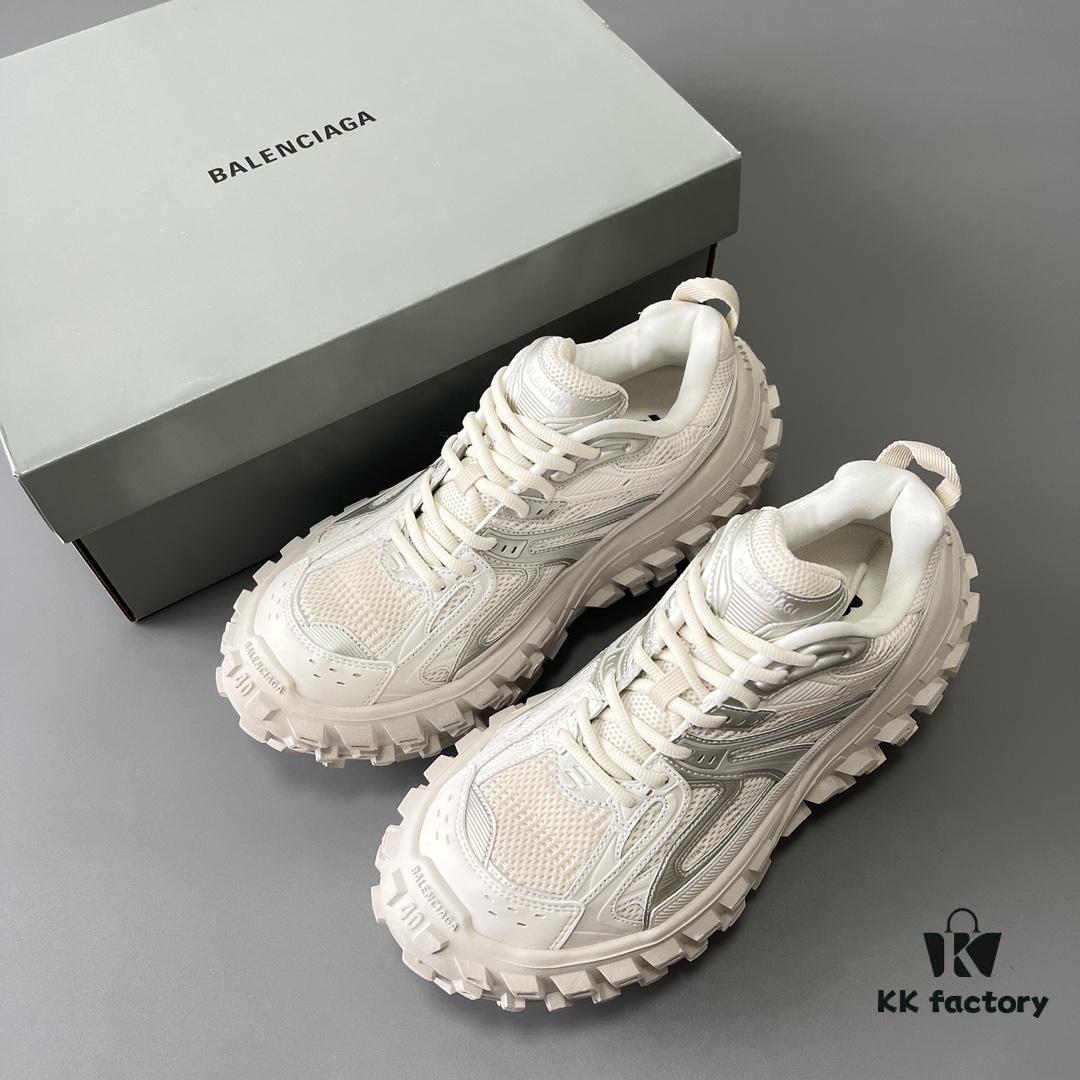 6930e8ba6e68136f4d9b2ed2 BALENCIAGA Defender Silver Tire Dad Sneakers Unisex