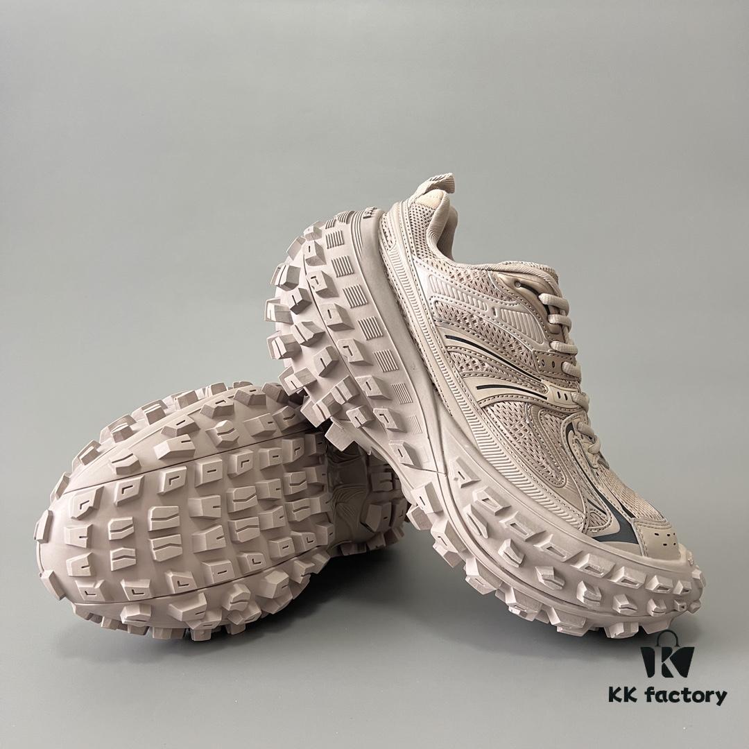 6930e8be6e68136f4d9b2ed7 BALENCIAGA Defender Brown Tire Rubber Platform Sneakers Unisex