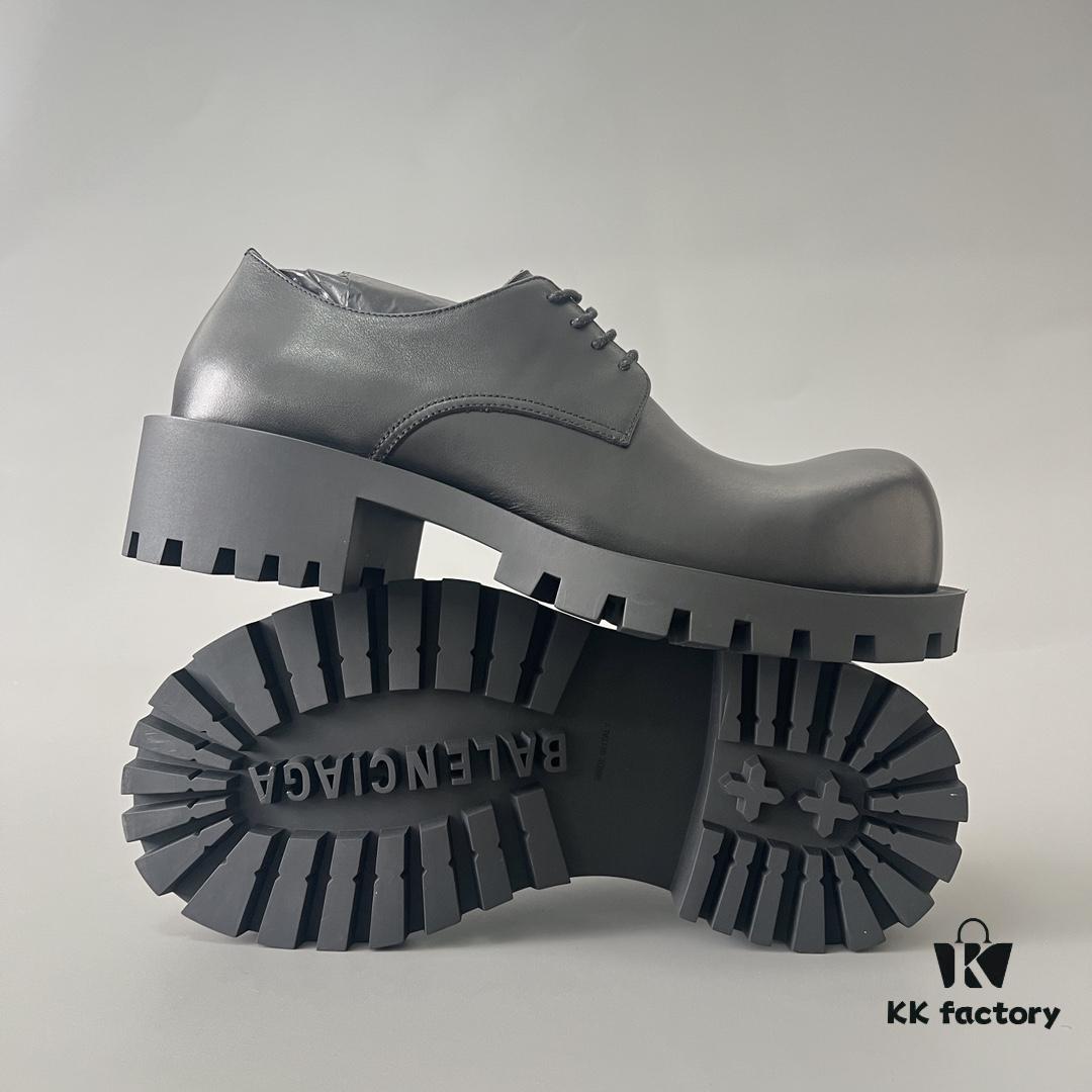 6930e9436e68136f4d9b2f9b Balenciaga Sergent Smooth Calfskin Four-Eyelet Derby Shoes in Black