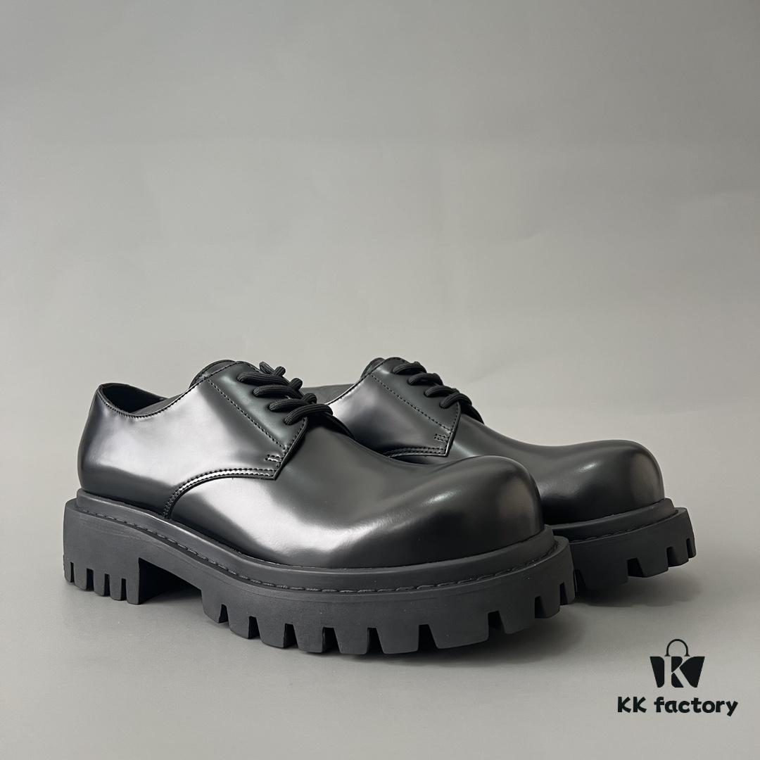 6930e9516e68136f4d9b2fb2 Balenciaga Sergent Derby Shoes in Black Split-Pearl Calfskin