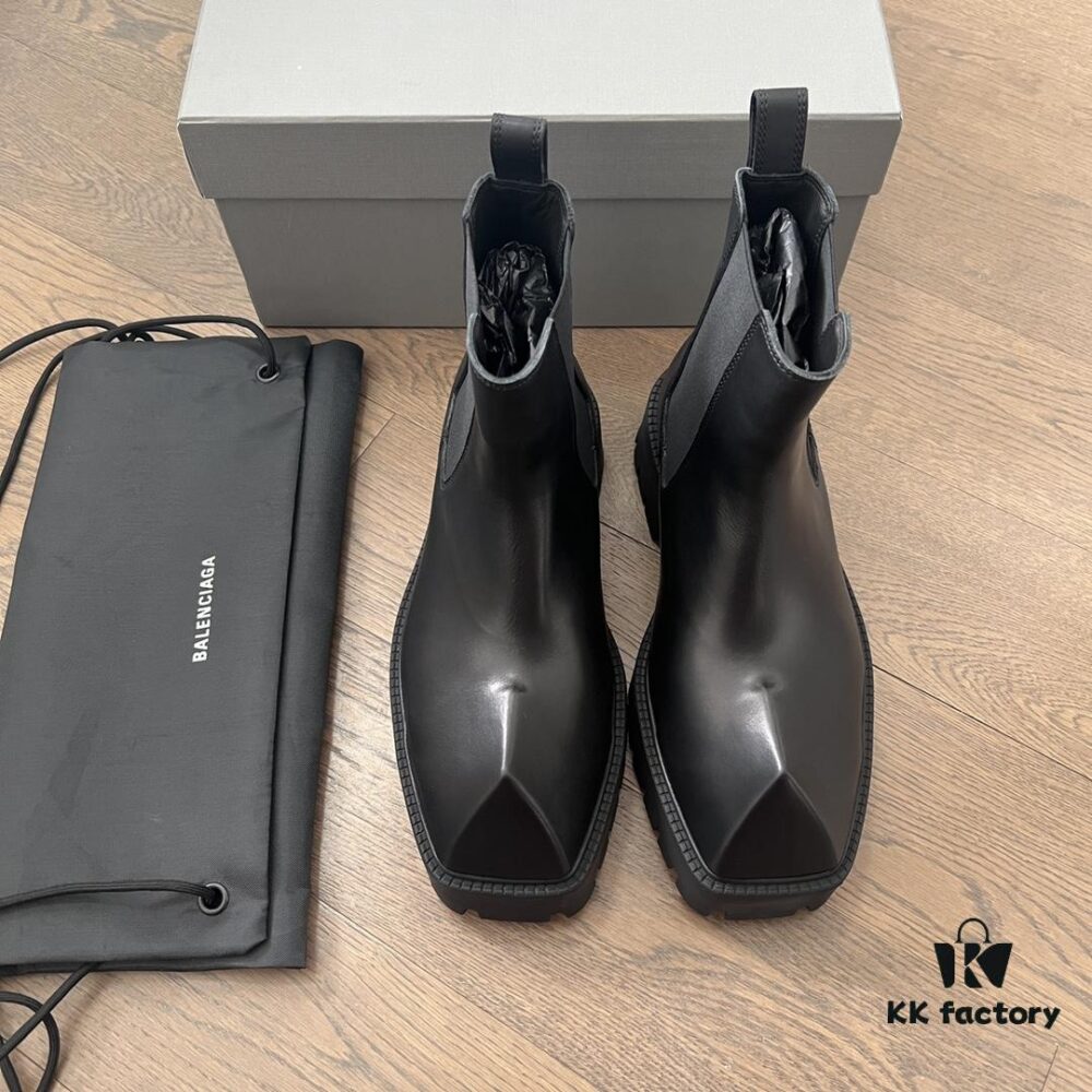 6930e9696e68136f4d9b2fd4 Balenciaga Paris Rhino Chelsea Ankle Boots, Durable British Style, Mid-Cut Chukka Boots
