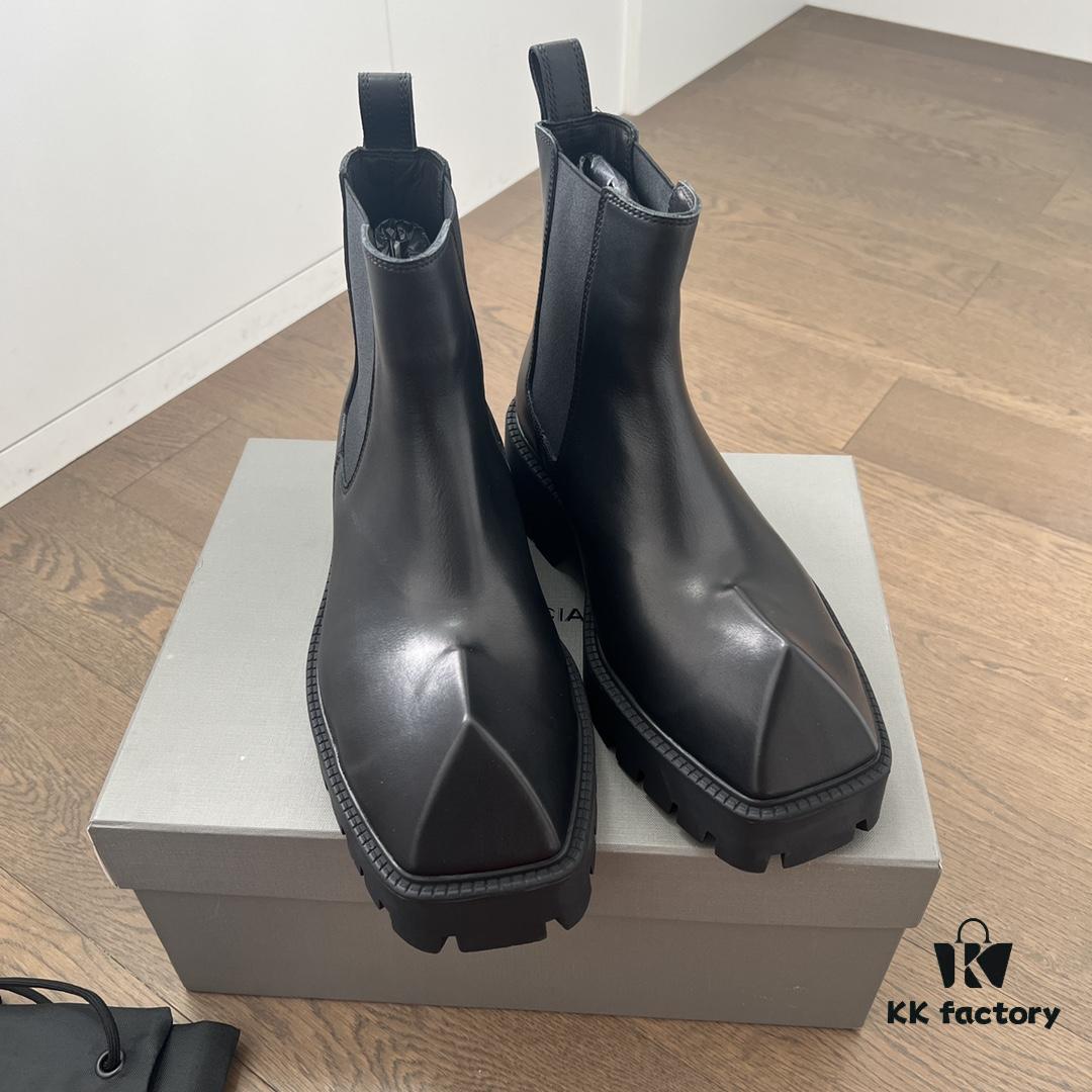 6930e96b6e68136f4d9b2fd7 Balenciaga Paris Rhino Chelsea Ankle Boots, Durable British Style, Mid-Cut Chukka Boots