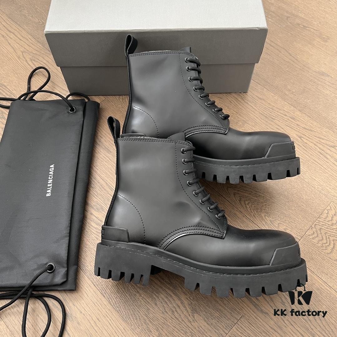 6930e9866e68136f4d9b2ffc Balenciaga Platform Lace-Up Doc Martens