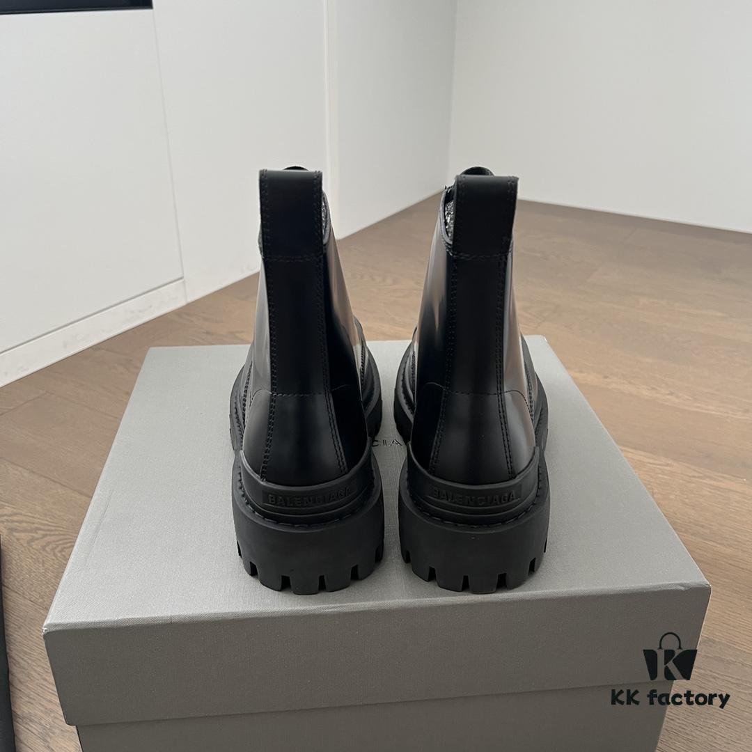 6930e9886e68136f4d9b2ffe Balenciaga Platform Lace-Up Doc Martens