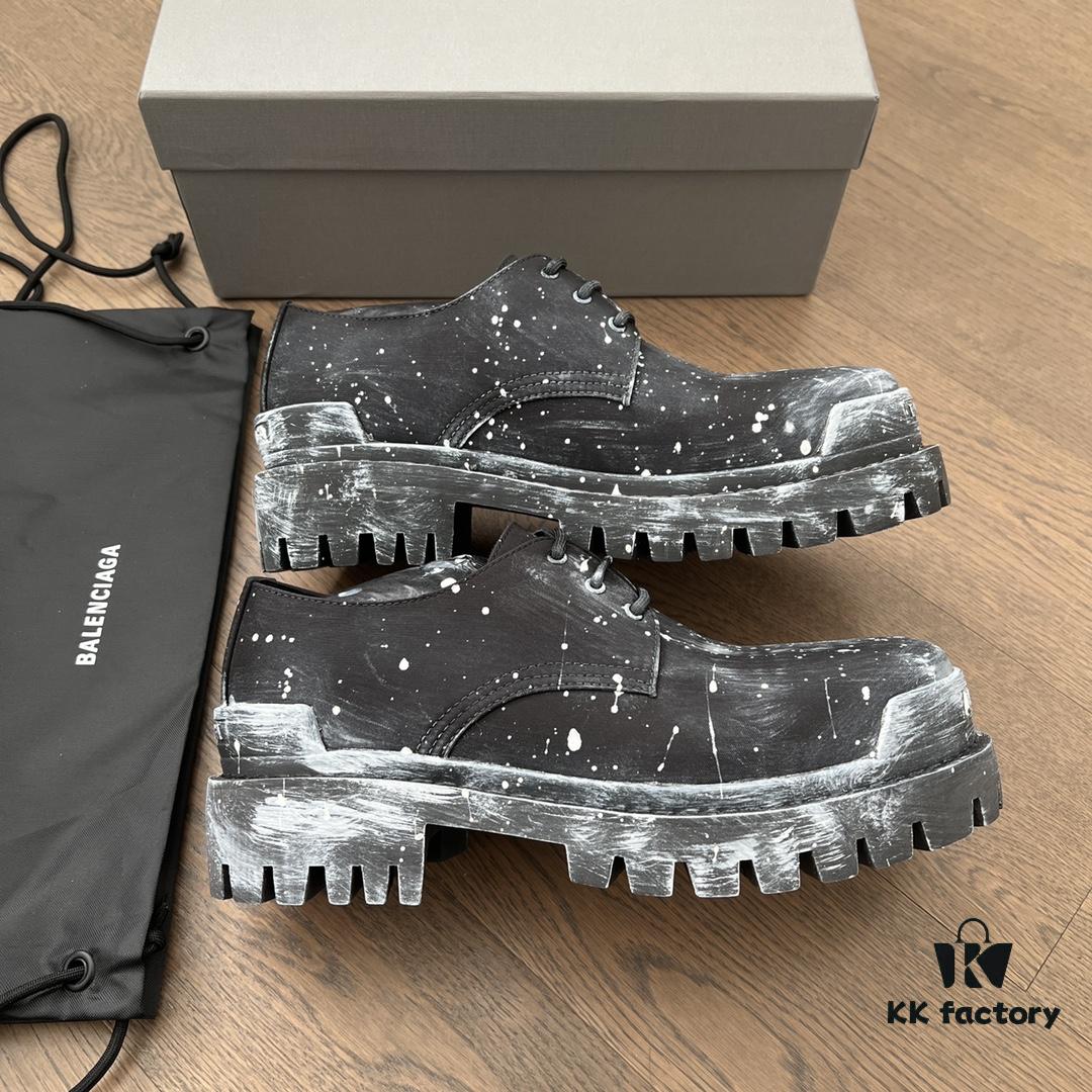 6930e99a6e68136f4d9b3015 Balenciaga Strike Low-top Lace-up Three-eyelet in Asphalt Color