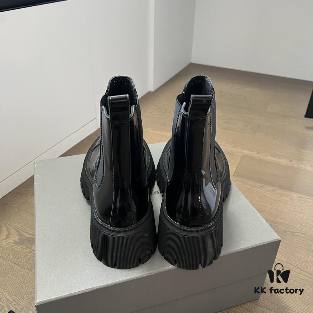 6930e9be6e68136f4d9b3038 Balenciaga Tractor Outsole Split Pearl Calfskin Thick-Soled Short Boots